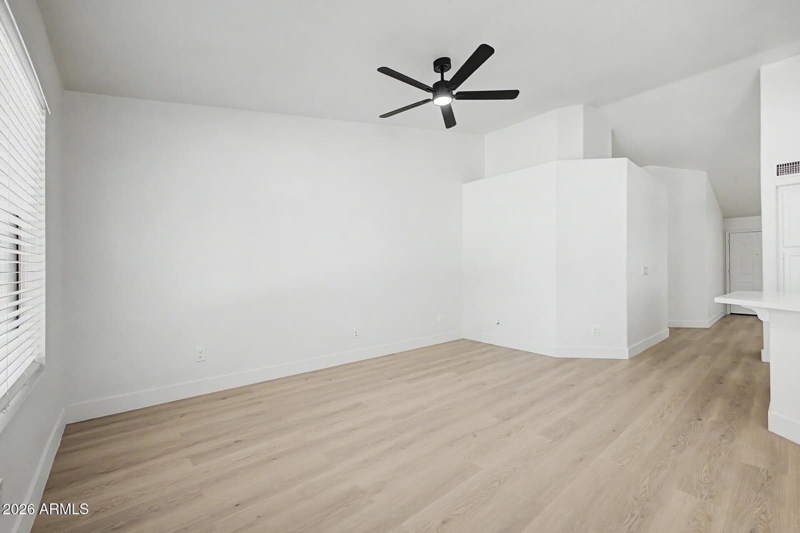 1184 W FLAMINGO Court, Chandler, AZ 85286 — photo 11 of 34