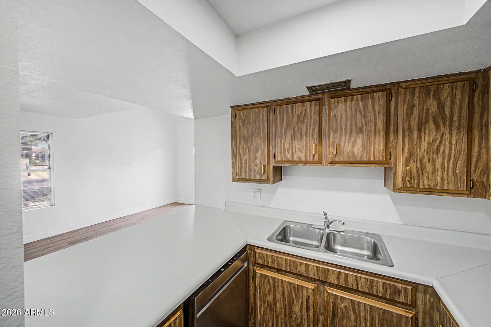 1342 W EMERALD Avenue 418, Mesa, AZ 85202 — photo 10 of 36