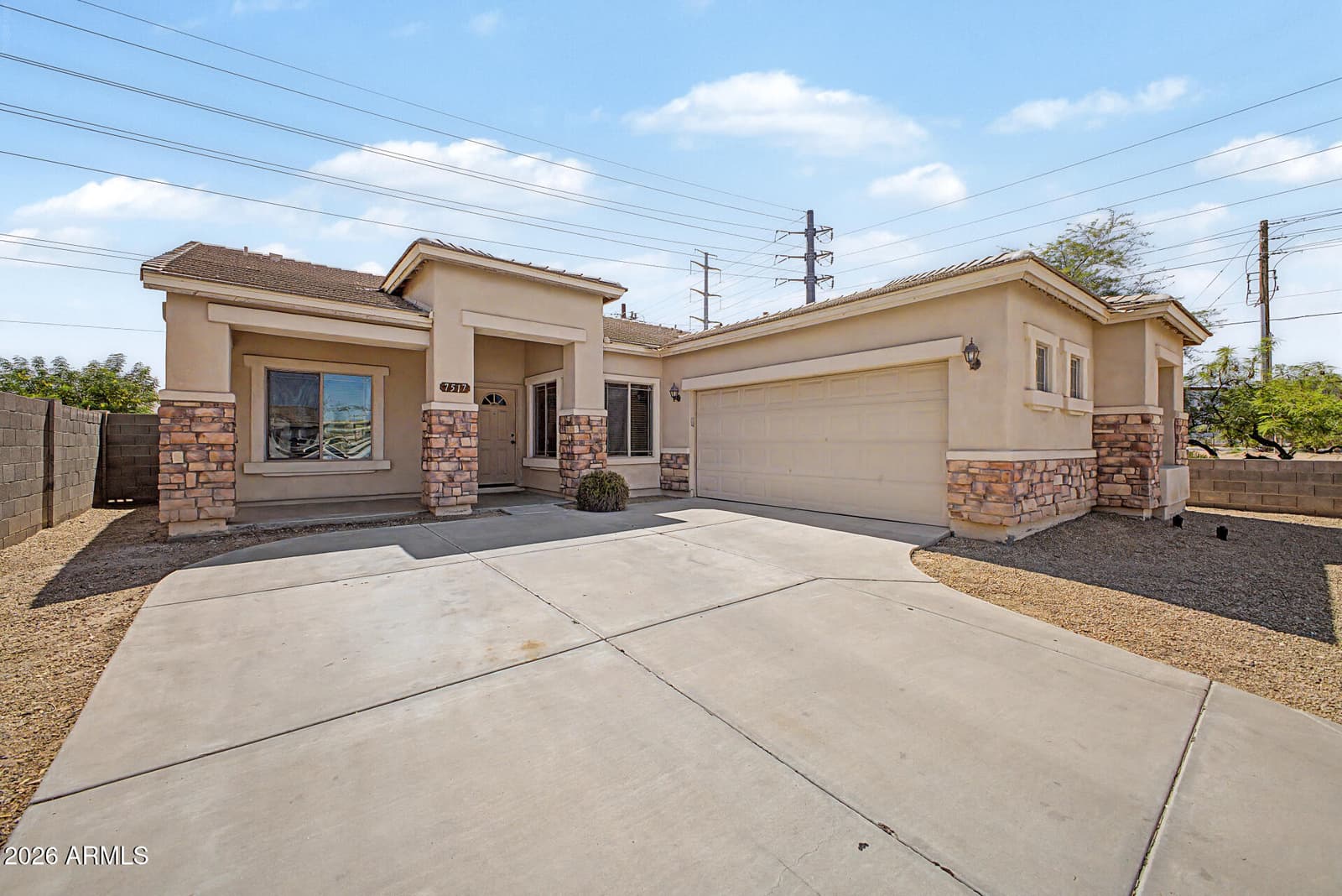 7517 S 15TH Drive, Phoenix, AZ 85041 — photo 1 of 25