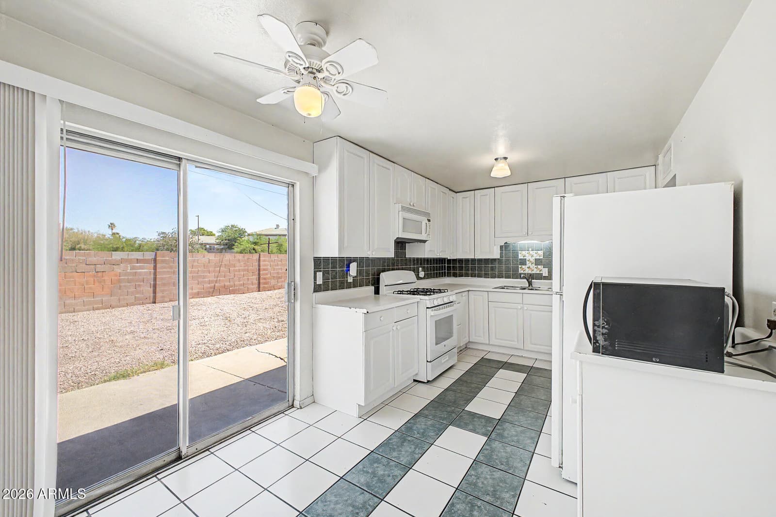 620 E VISTA DEL CERRO Drive, Tempe, AZ 85281 — photo 10 of 29