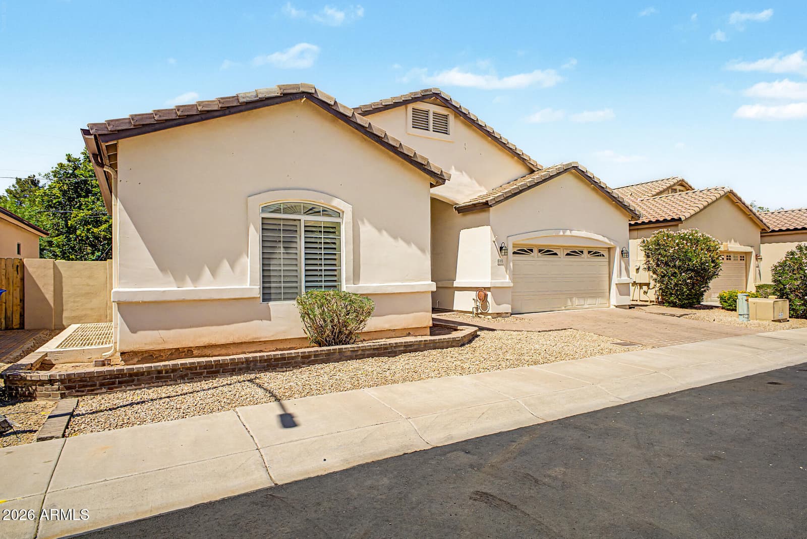 808 W CITRUS Way, Phoenix, AZ 85013 — photo 3 of 35