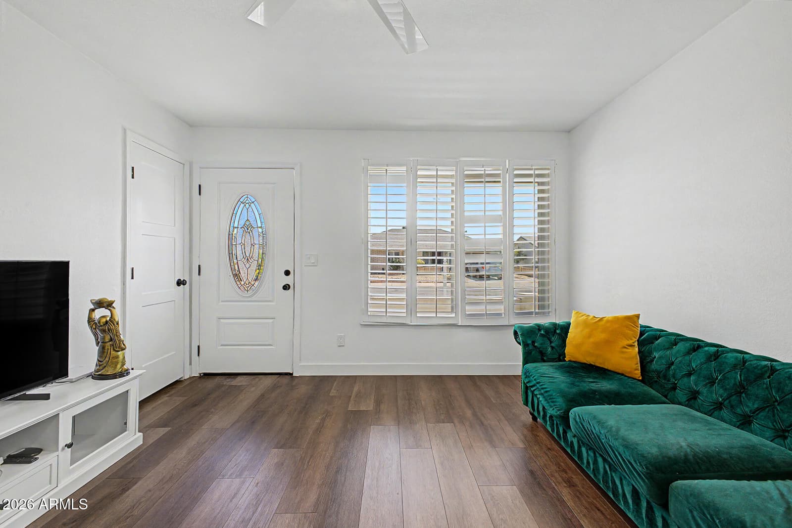 3524 E ANGELA Drive, Phoenix, AZ 85032 — photo 4 of 25