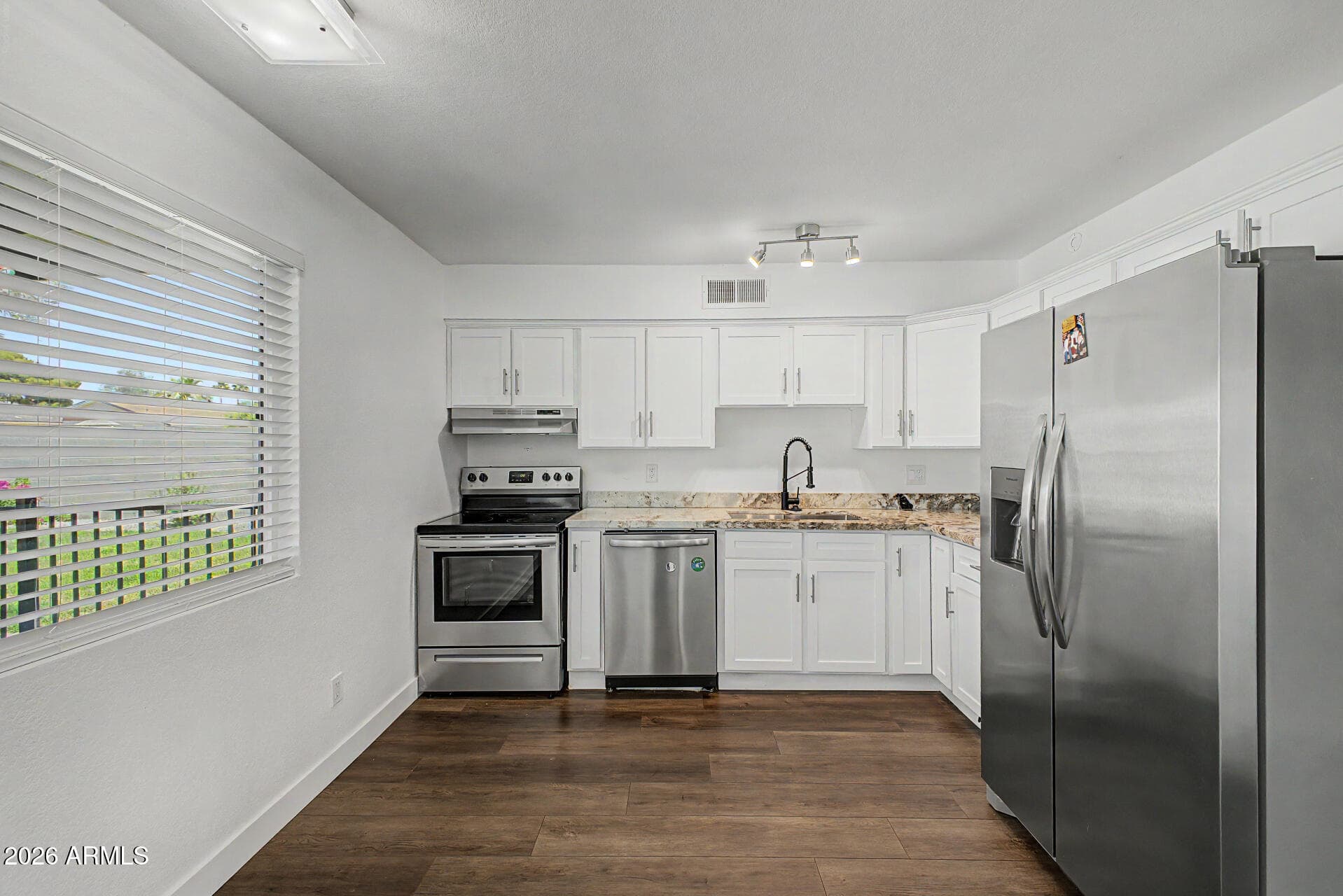 3524 E ANGELA Drive, Phoenix, AZ 85032 — photo 8 of 25