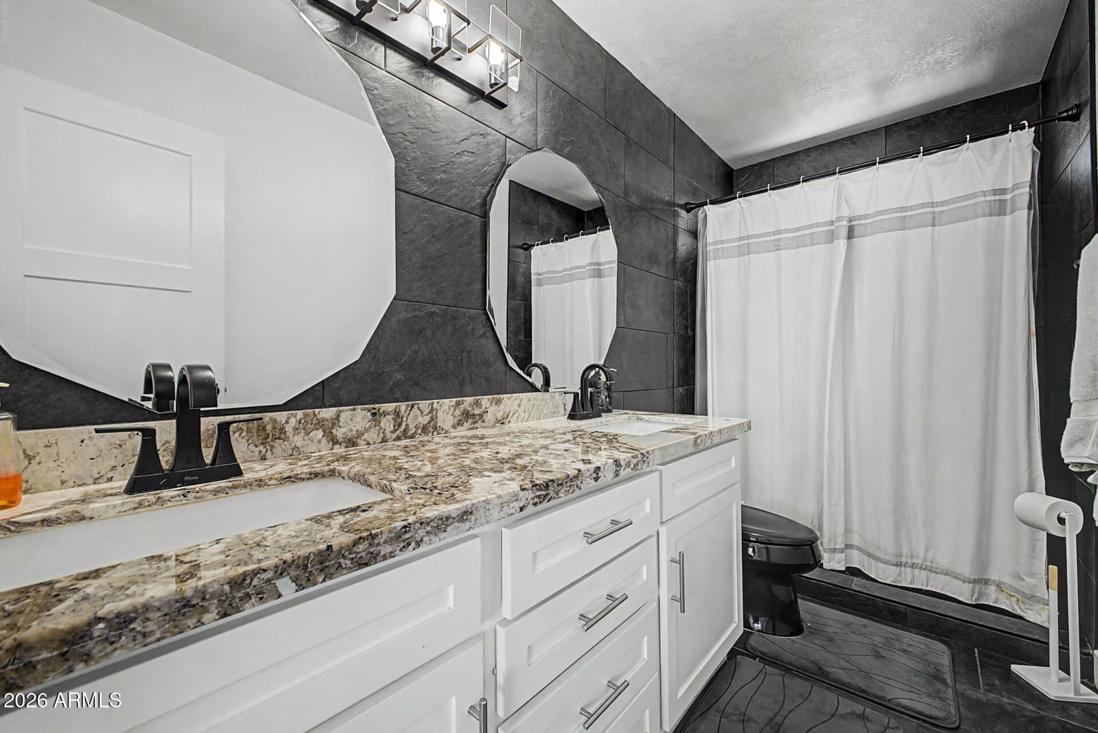 3524 E ANGELA Drive, Phoenix, AZ 85032 — photo 13 of 25
