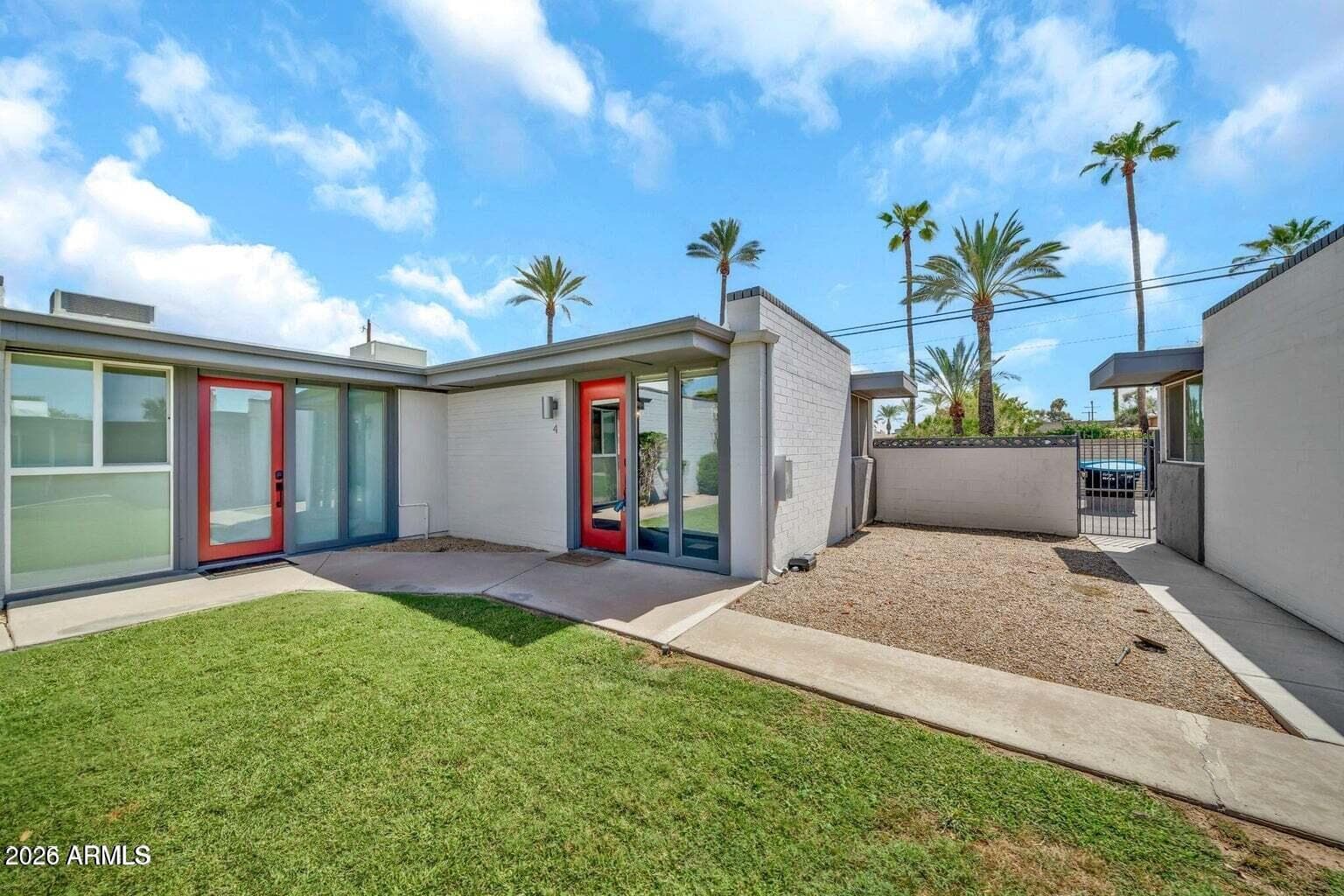 4206 N 38TH Street 4, Phoenix, AZ 85018 — photo 5 of 32