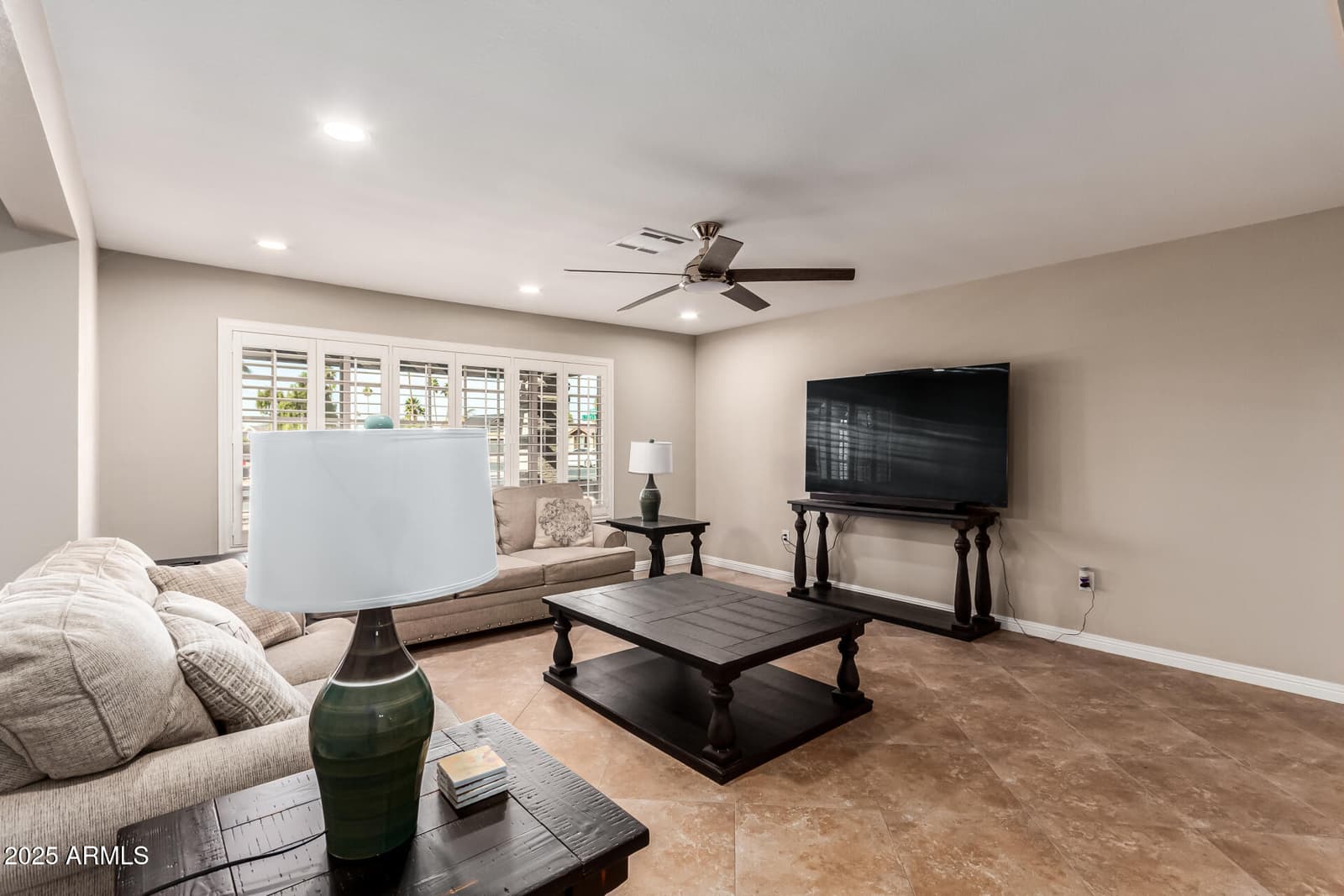 4037 S TAYLOR Drive, Tempe, AZ 85282 — photo 7 of 42