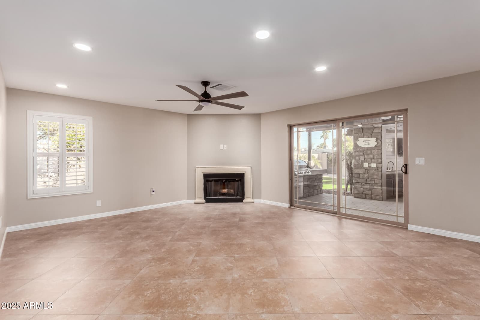 4037 S TAYLOR Drive, Tempe, AZ 85282 — photo 11 of 42