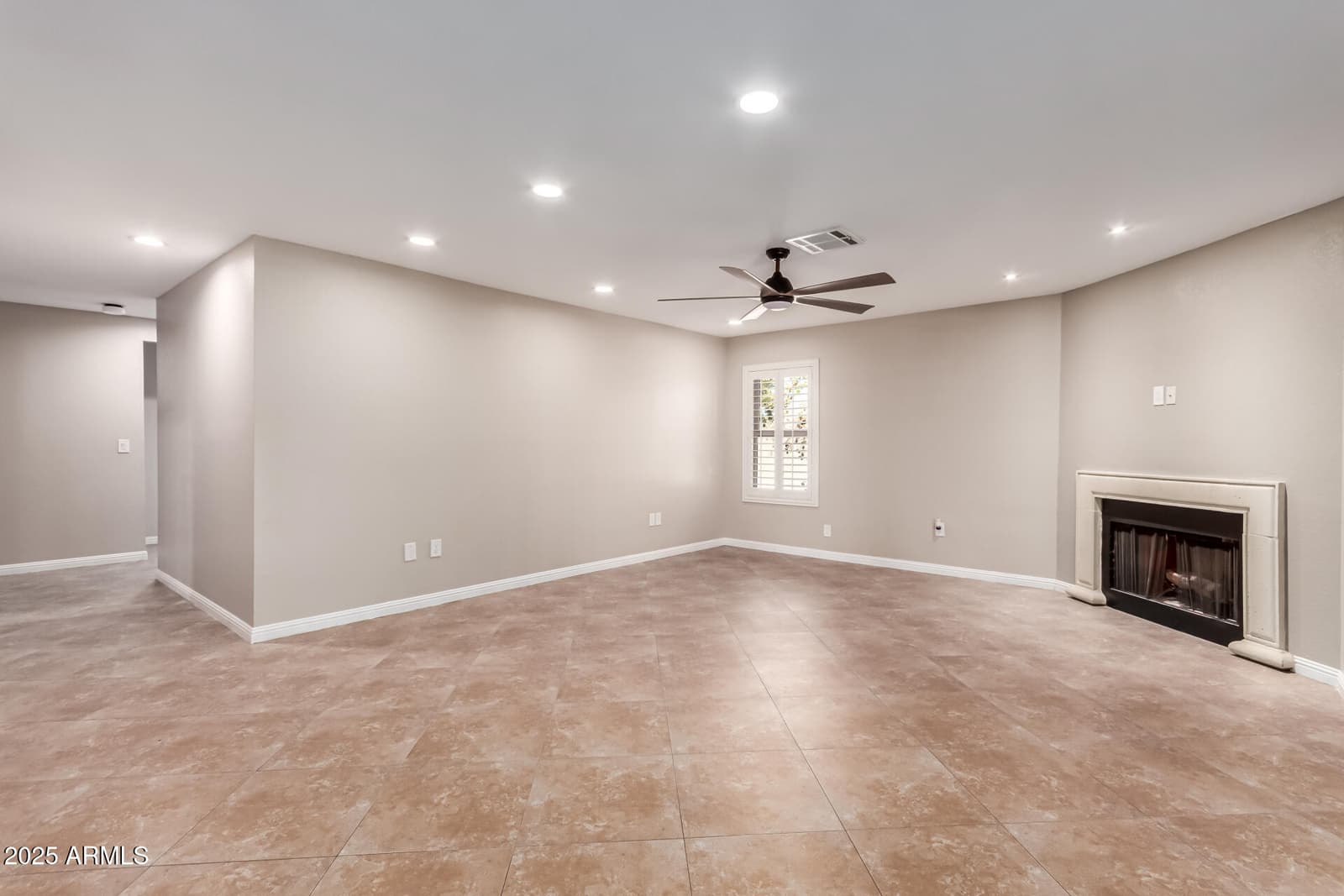 4037 S TAYLOR Drive, Tempe, AZ 85282 — photo 14 of 42