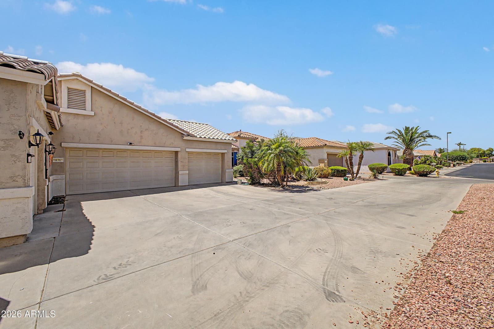 18360 N ALAMO Drive, Surprise, AZ 85374 — photo 3 of 34