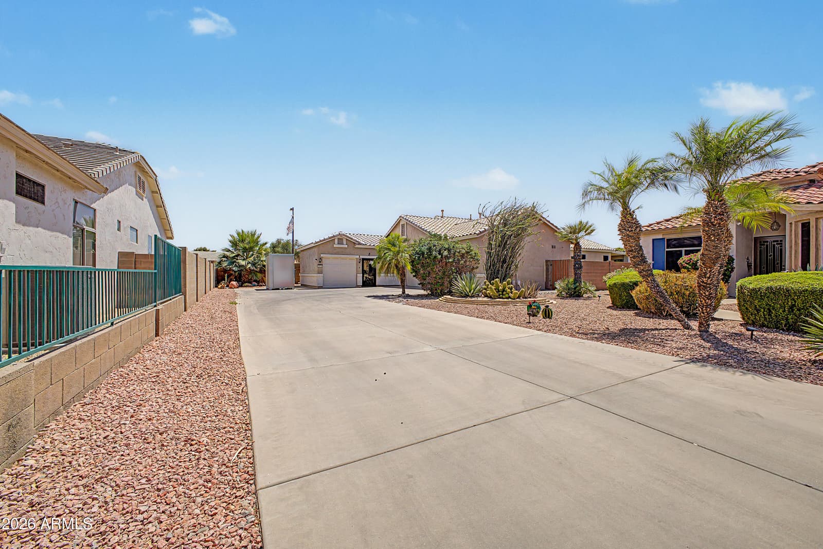 18360 N ALAMO Drive, Surprise, AZ 85374 — photo 4 of 34
