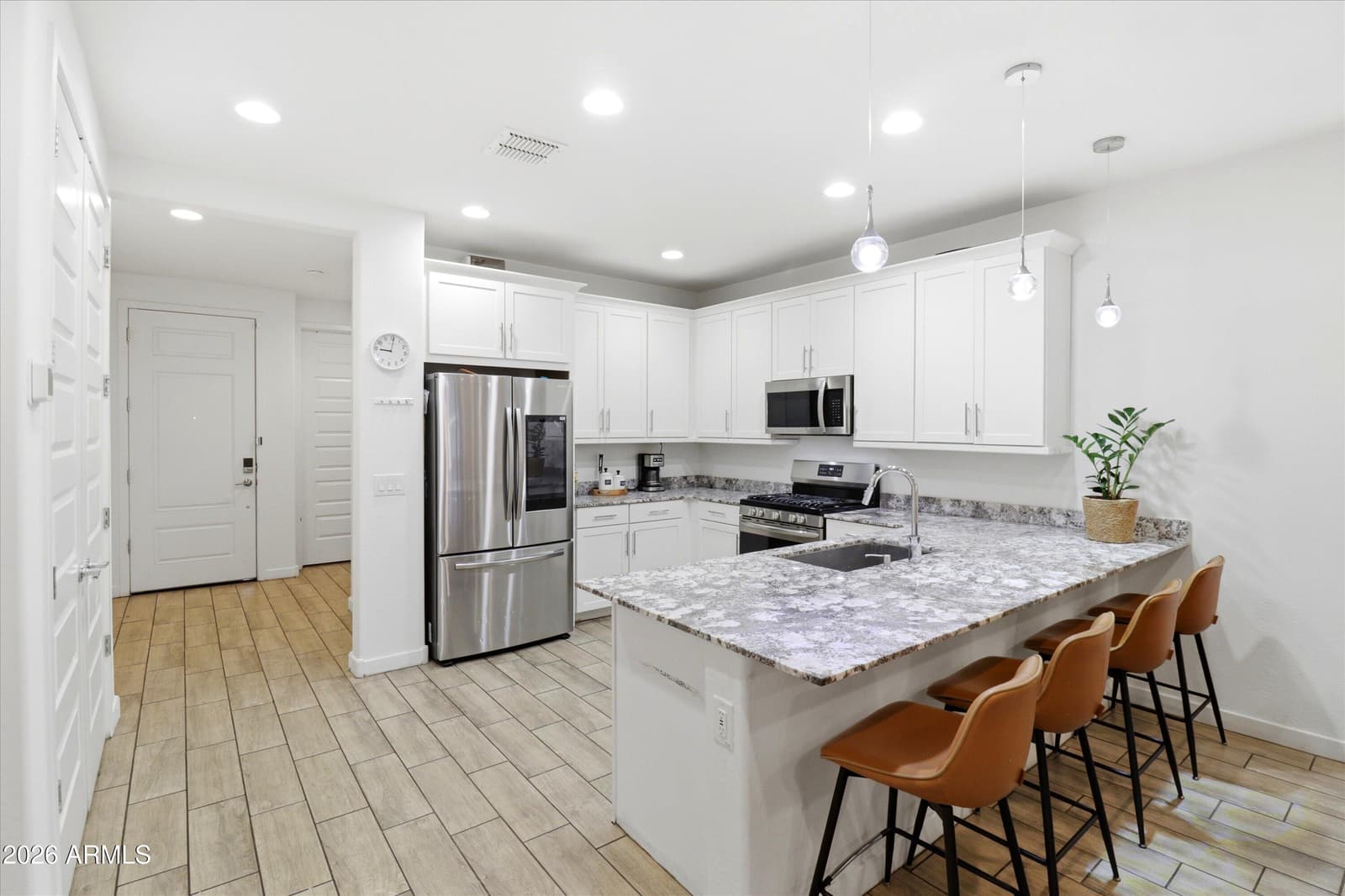 2544 W HIDALGO Avenue, Phoenix, AZ 85041 — photo 3 of 27