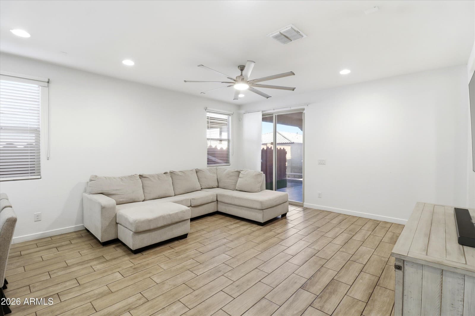 2544 W HIDALGO Avenue, Phoenix, AZ 85041 — photo 7 of 27