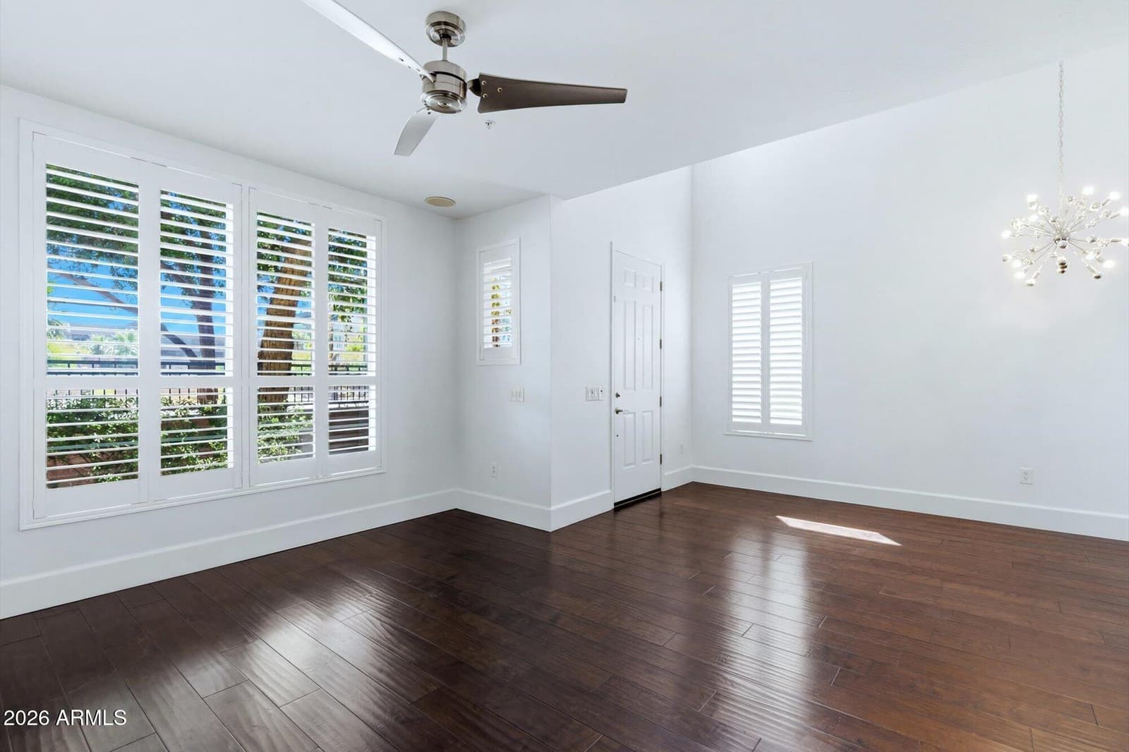 706 E WASHINGTON Street 117, Phoenix, AZ 85034 — photo 9 of 37