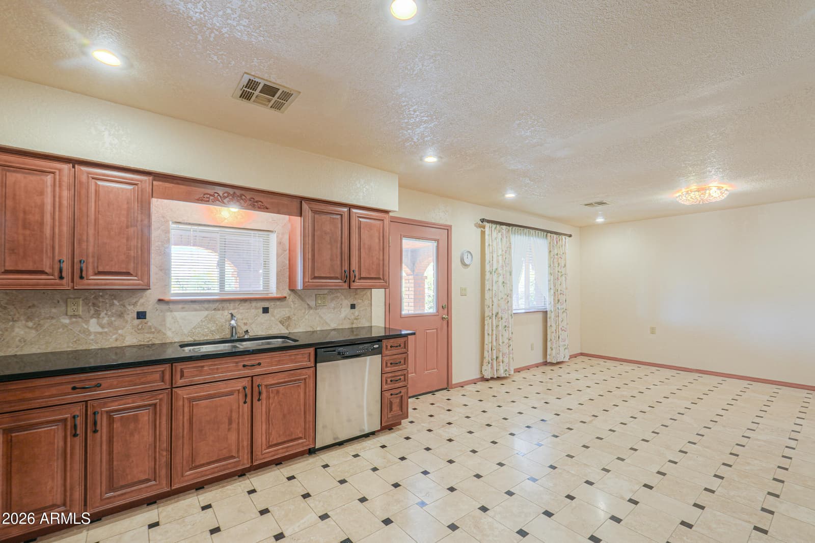 34200 S REYNOLDS Road, Black Canyon City, AZ 85324 — photo 20 of 82