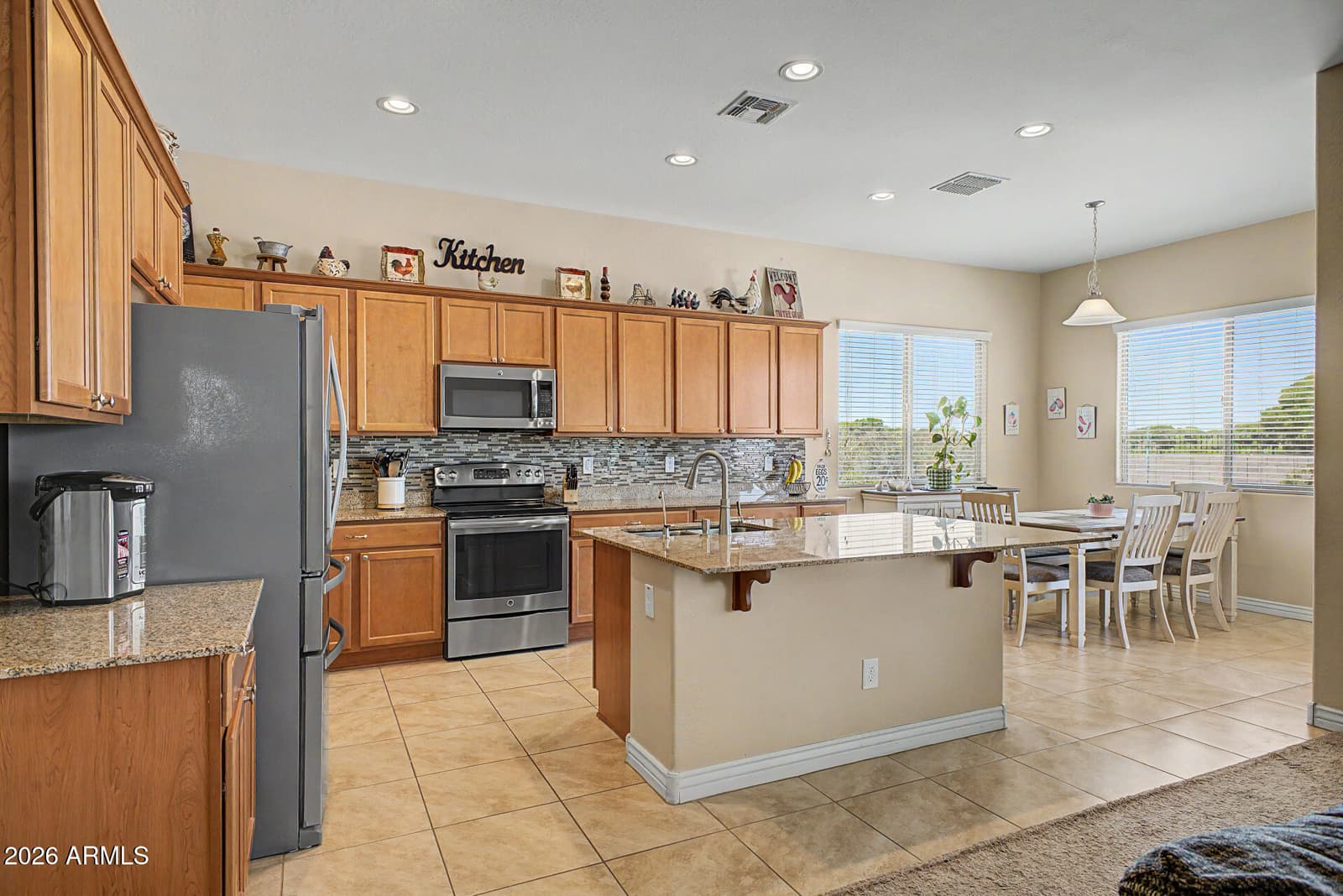 5286 S PONDEROSA Drive, Gilbert, AZ 85298 — photo 3 of 40
