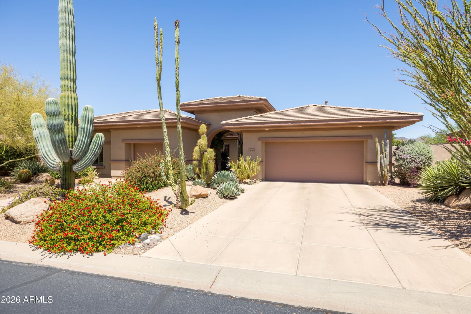 7534 E Visao Drive, Scottsdale, AZ 85266 — photo 2 of 42