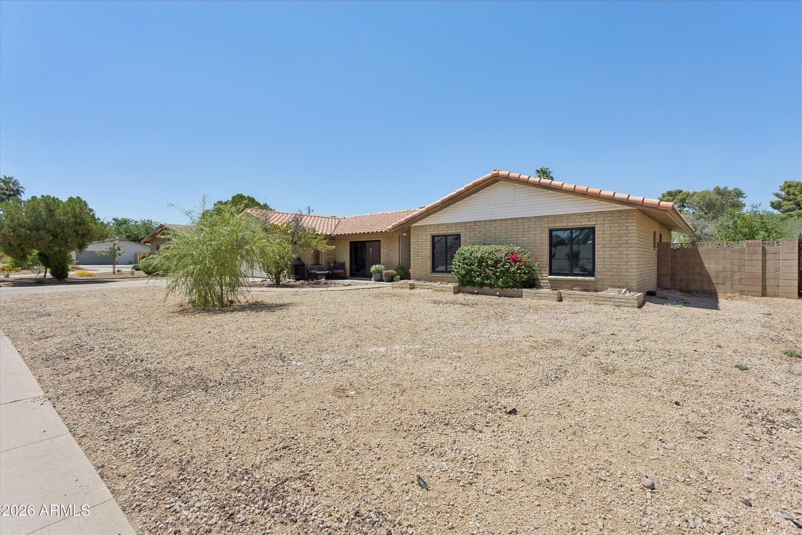 2914 E BERYL Avenue, Phoenix, AZ 85028 — photo 43 of 45