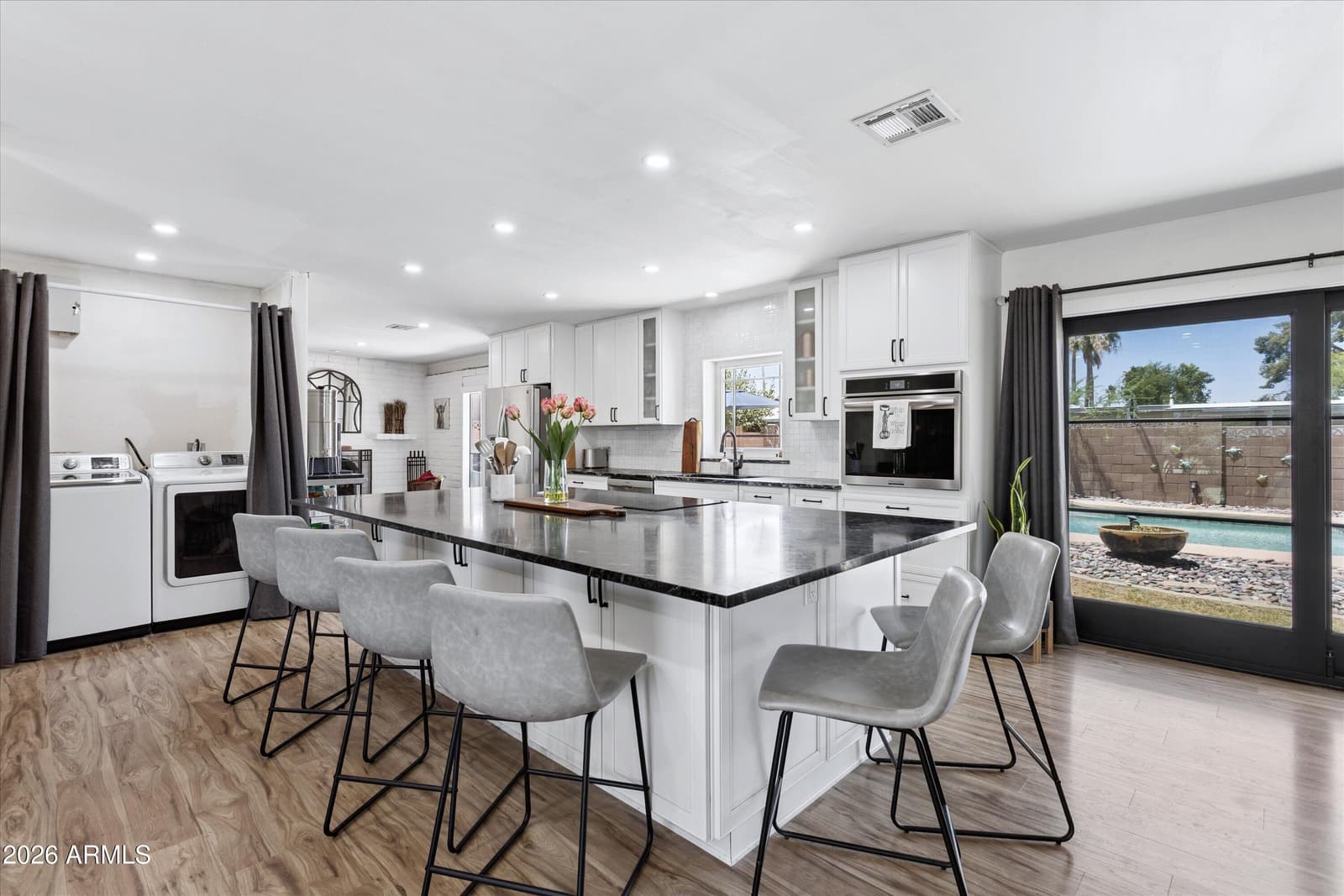 2914 E BERYL Avenue, Phoenix, AZ 85028 — photo 4 of 45