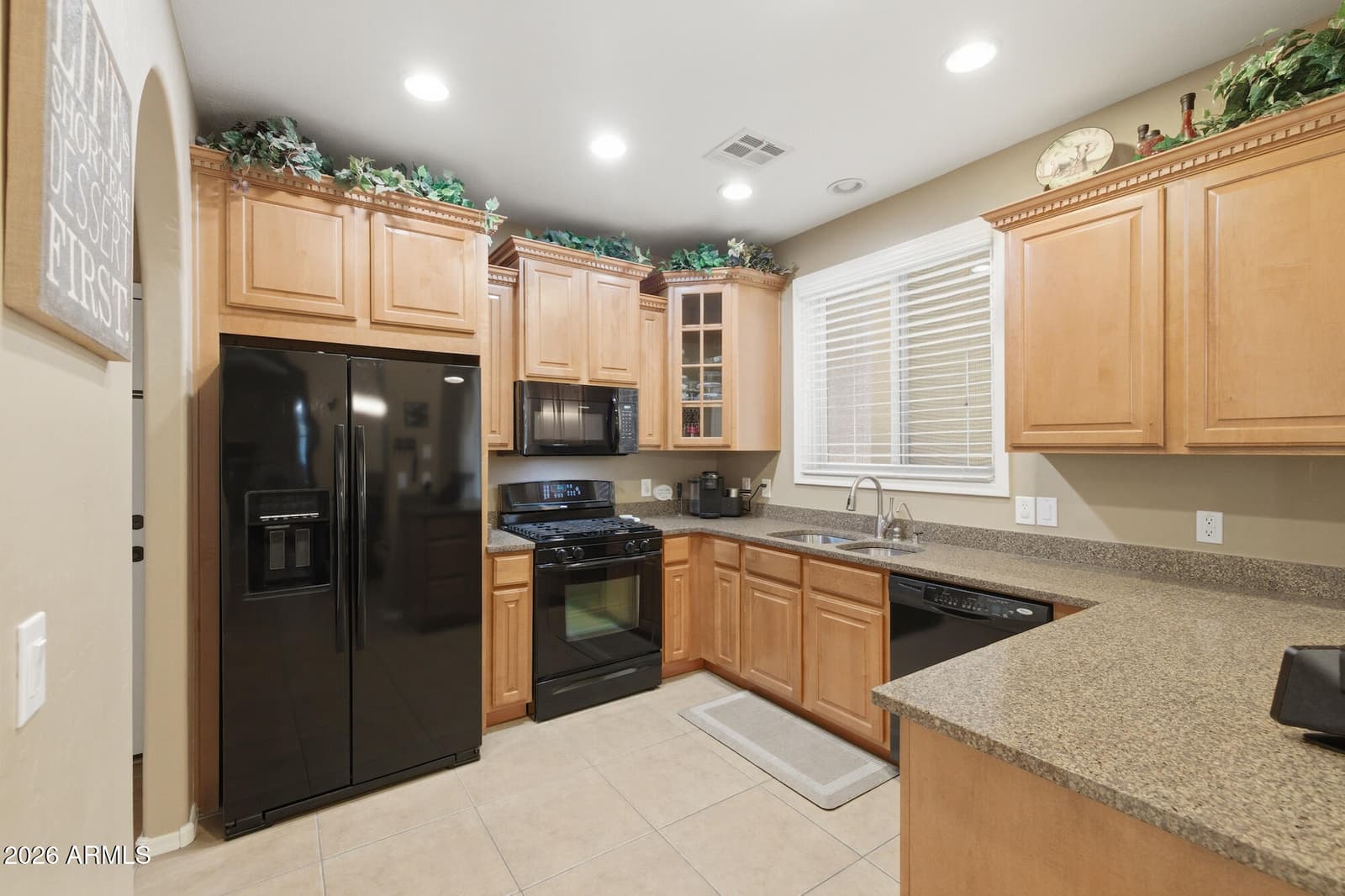 3858 S WINTER Lane, Gilbert, AZ 85297 — photo 5 of 21