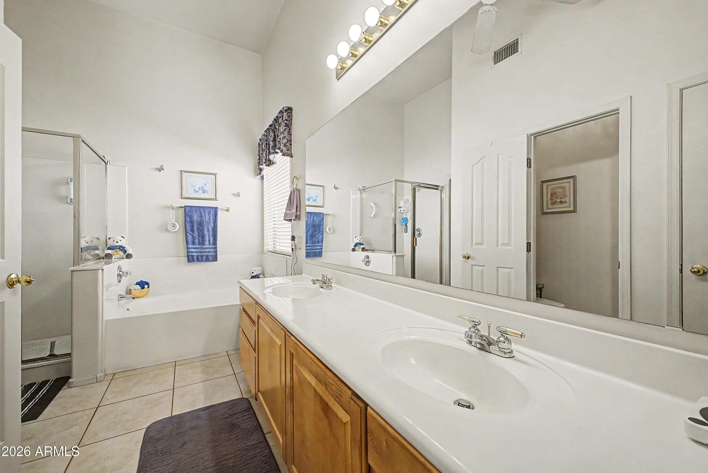 433 W DESERT Avenue, Gilbert, AZ 85233 — photo 11 of 22