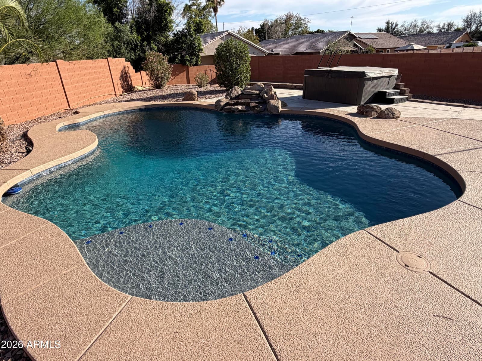 6302 N 69TH Drive, Glendale, AZ 85303 — photo 8 of 55