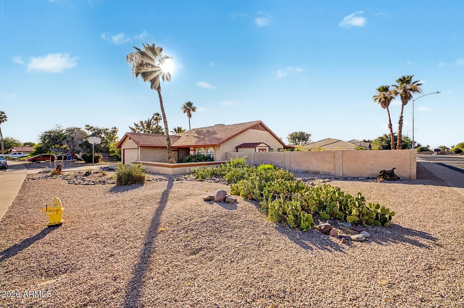 562 E HACKAMORE Street, Mesa, AZ 85203 — photo 5 of 49