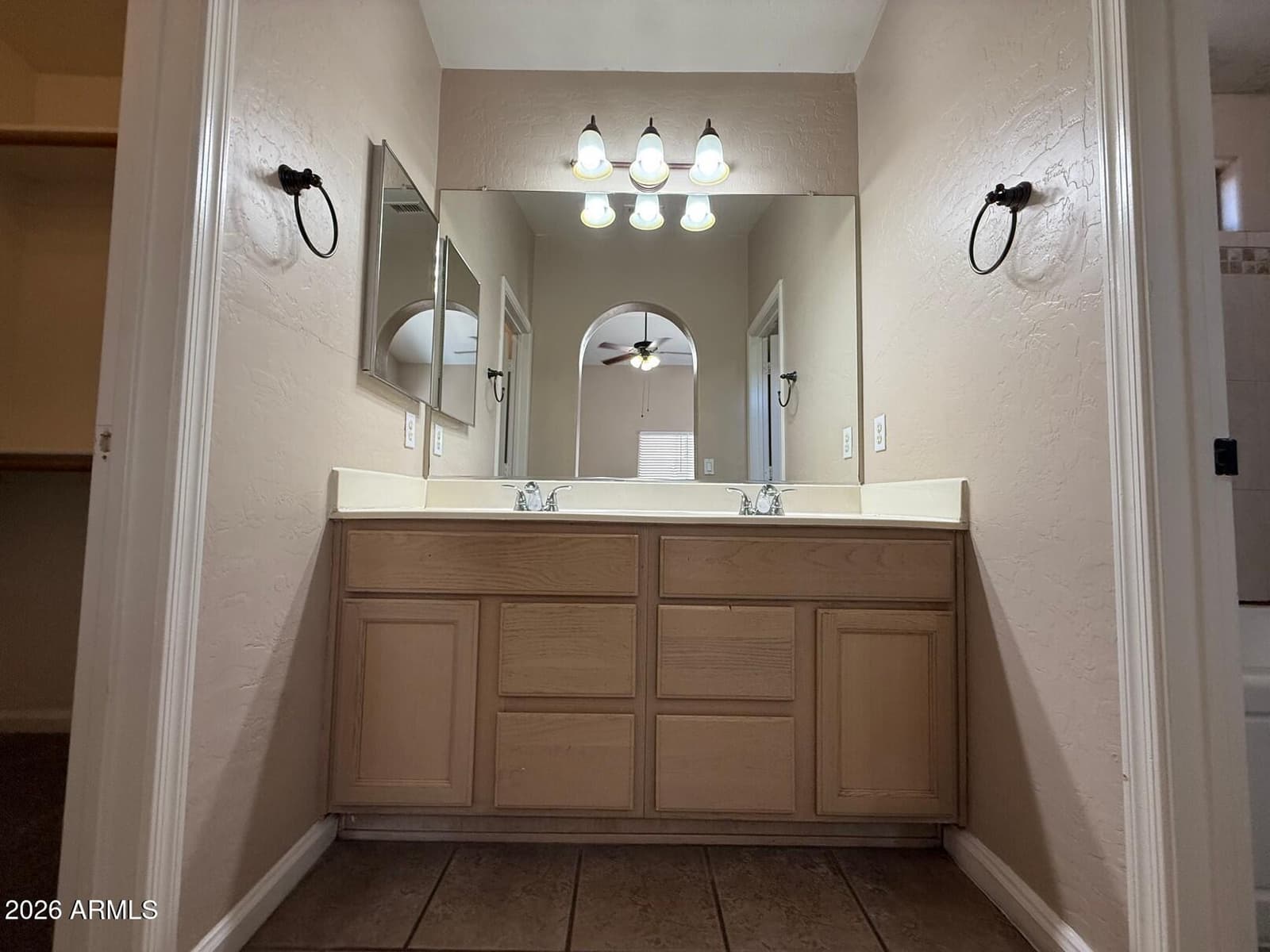 1770 S SADDLE Street, Gilbert, AZ 85233 — photo 8 of 16