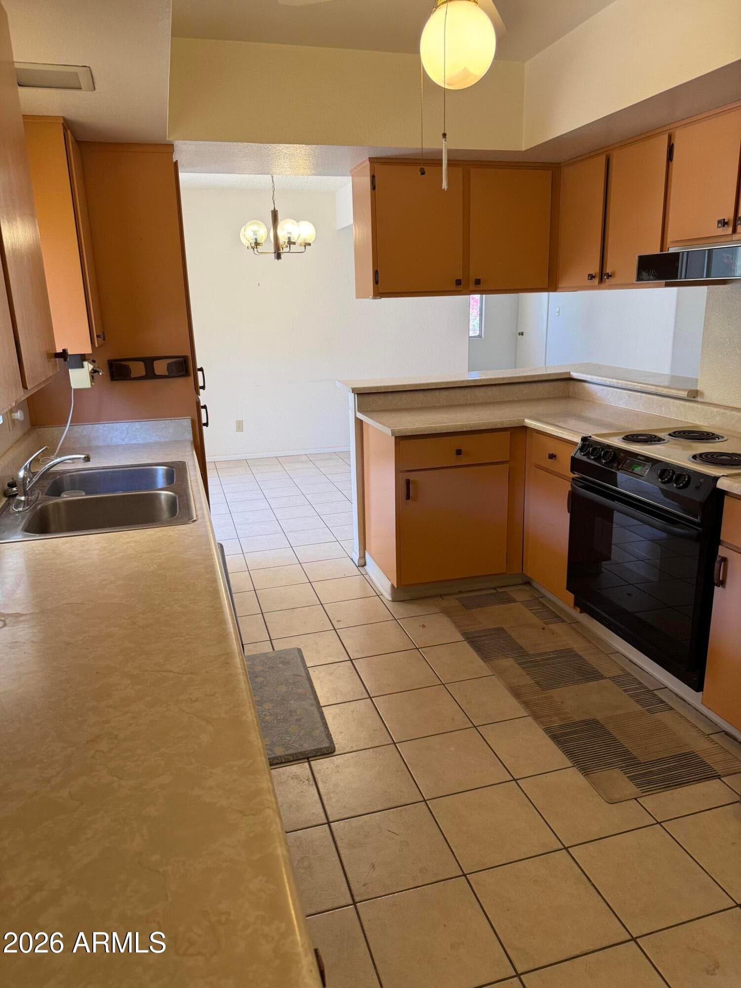 9349 E PARKSIDE Drive, Sun Lakes, AZ 85248 — photo 17 of 52
