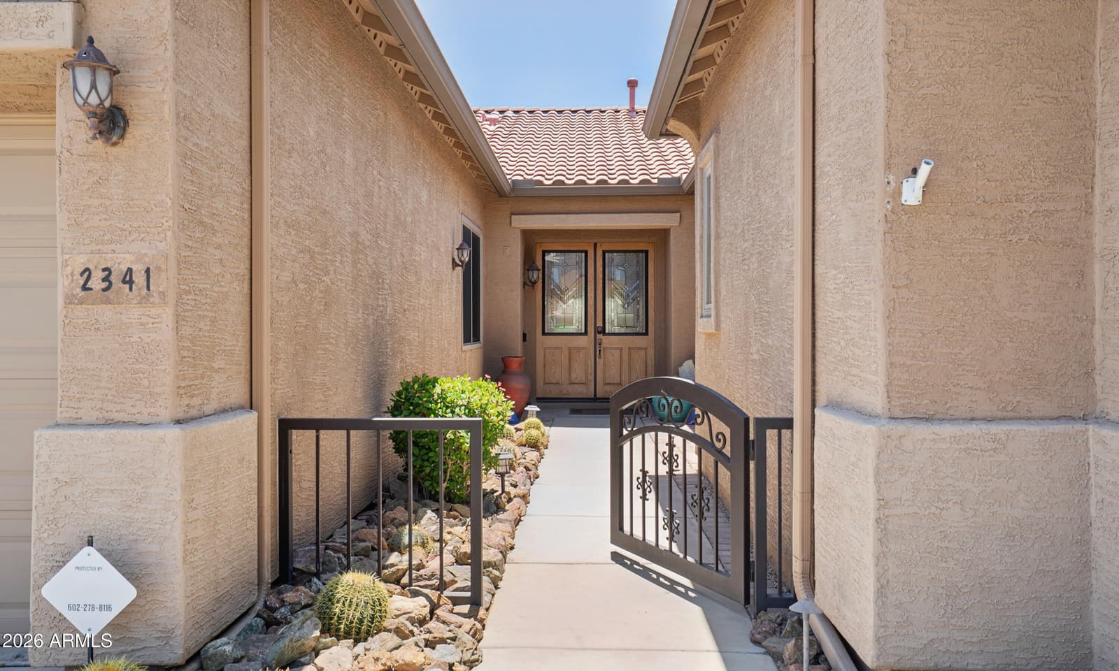 2341 W BRAMBLE BERRY Lane, Phoenix, AZ 85085 — photo 4 of 50
