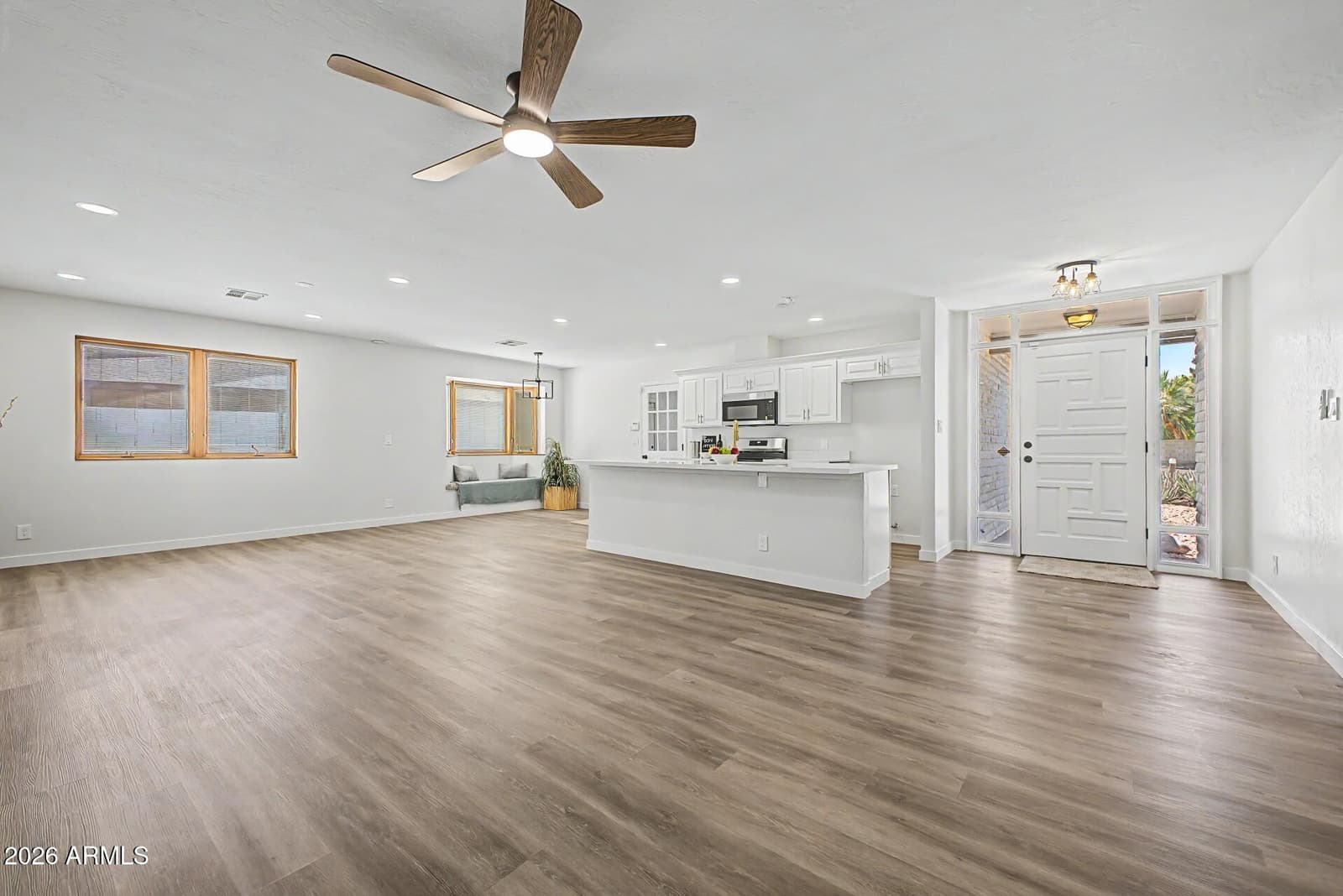 1248 E INDIGO Street, Mesa, AZ 85203 — photo 4 of 21