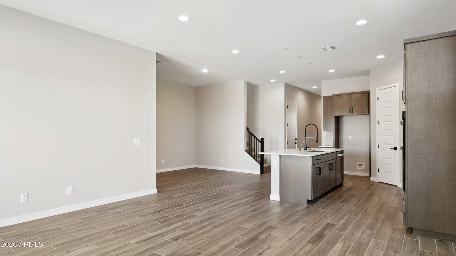 2611 W Satinwood Drive, Phoenix, AZ 85045 — photo 11 of 46