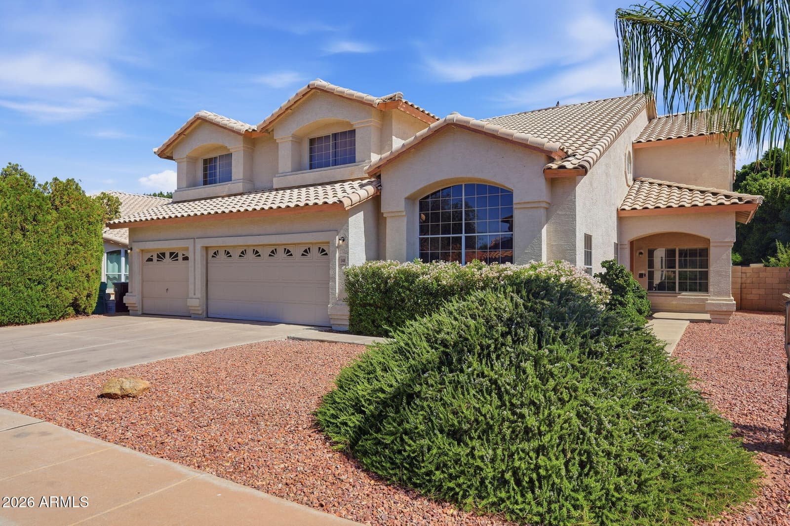 548 W MENDOZA Avenue, Mesa, AZ 85210 — photo 2 of 52