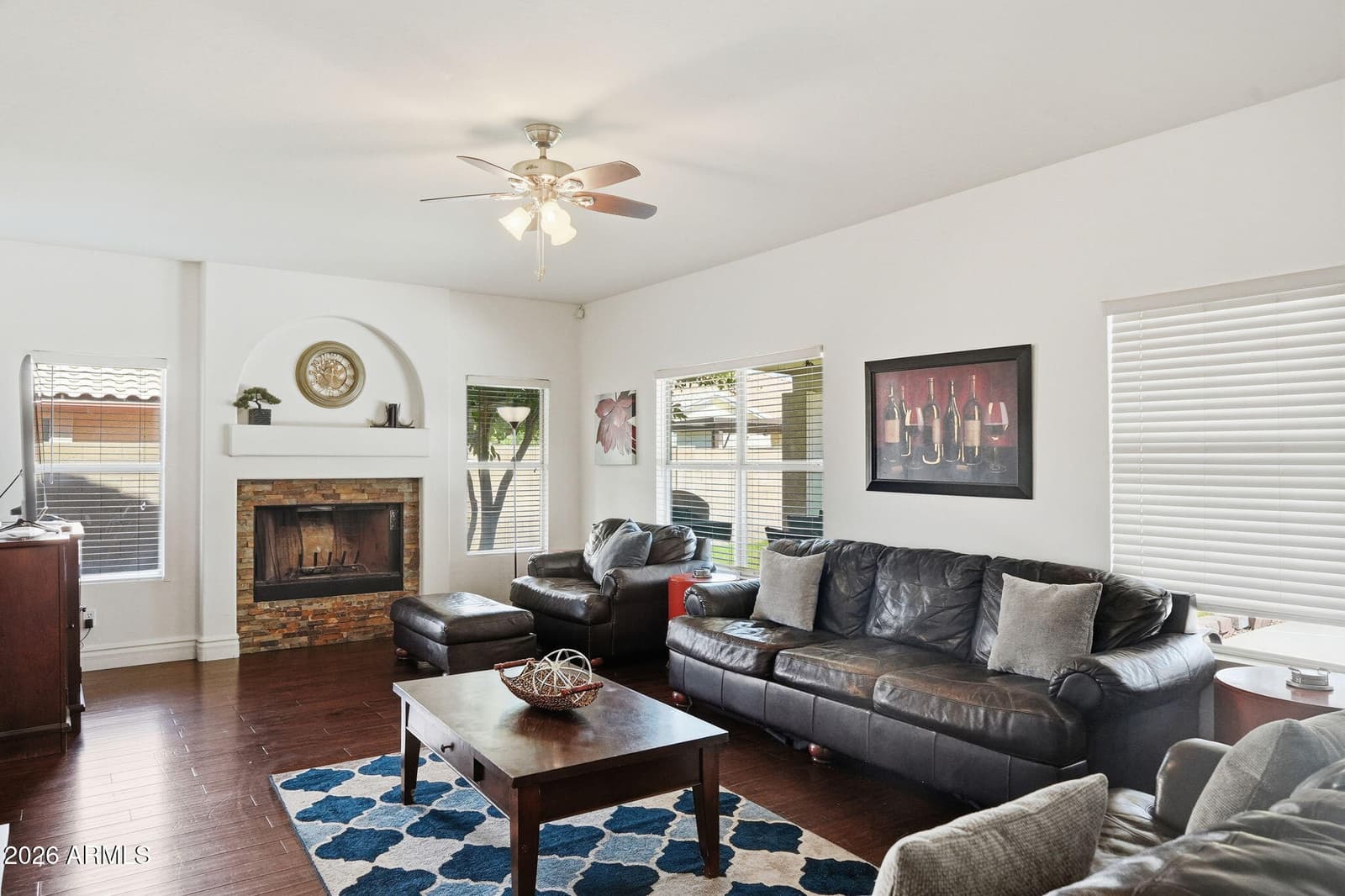 548 W MENDOZA Avenue, Mesa, AZ 85210 — photo 15 of 52