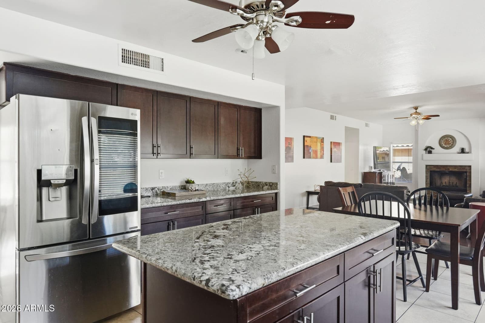 548 W MENDOZA Avenue, Mesa, AZ 85210 — photo 11 of 52
