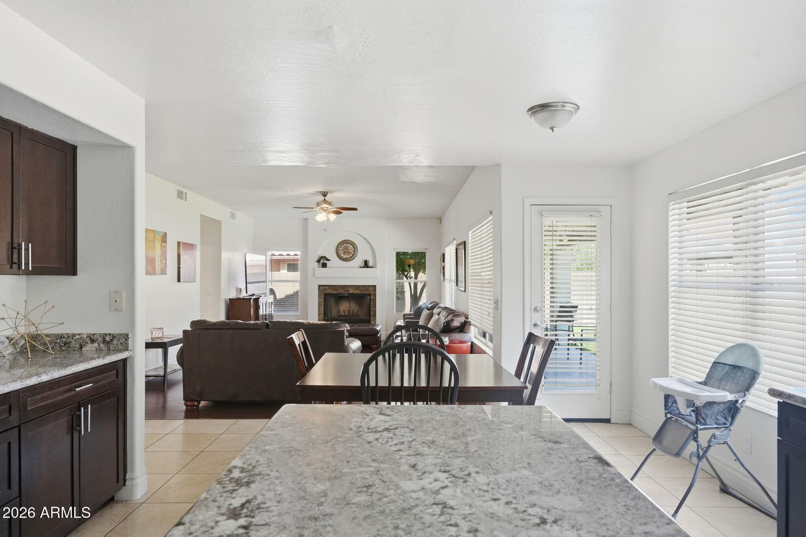 548 W MENDOZA Avenue, Mesa, AZ 85210 — photo 13 of 52