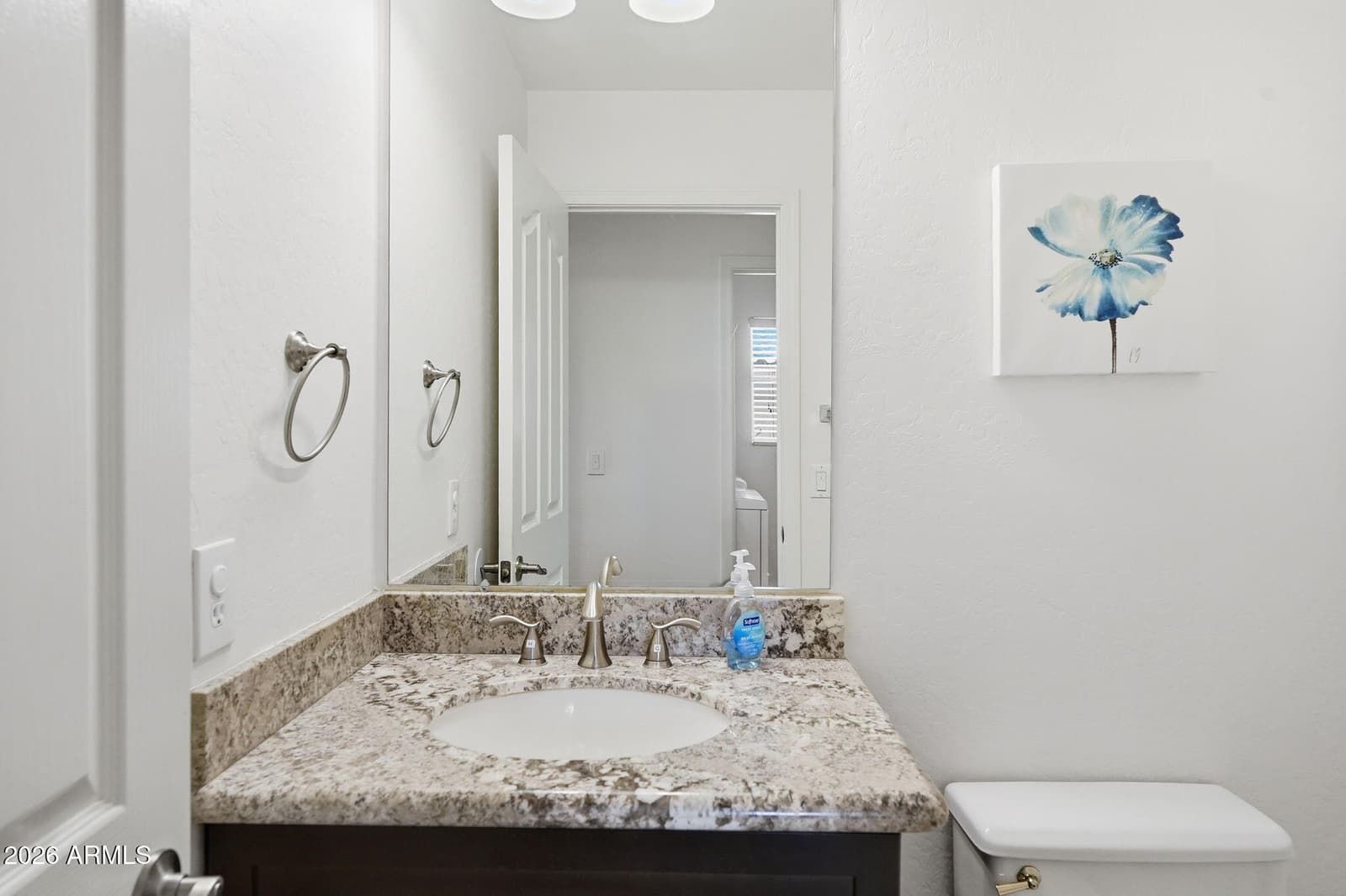 548 W MENDOZA Avenue, Mesa, AZ 85210 — photo 19 of 52