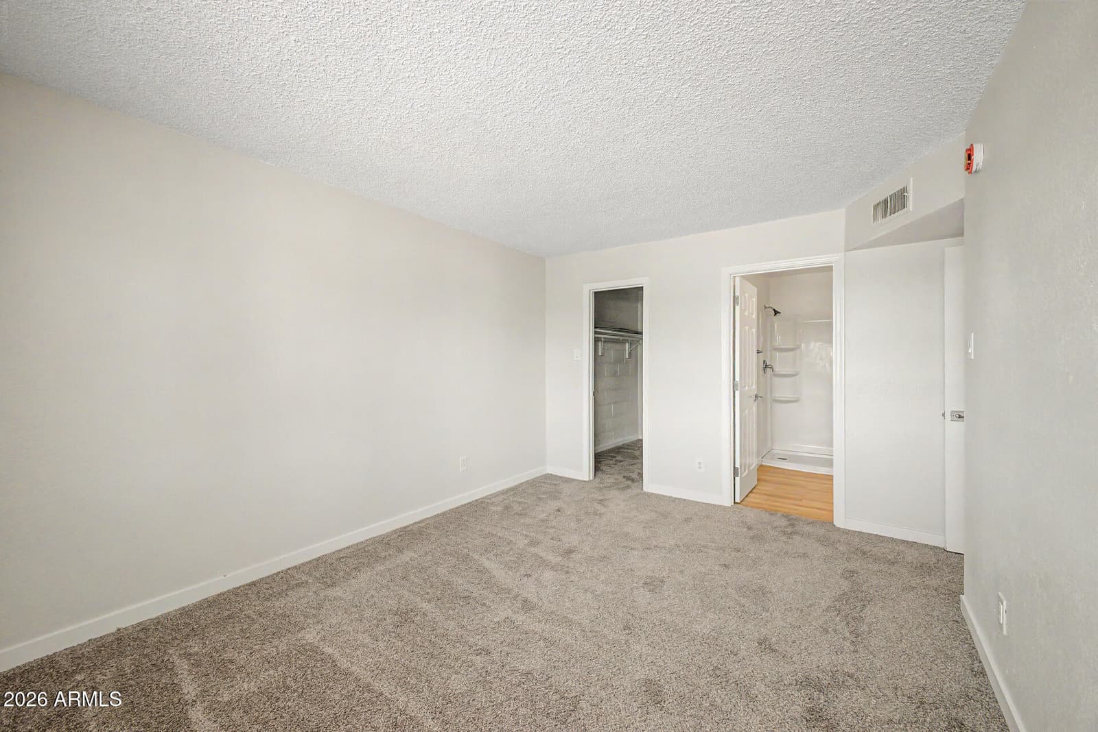 3810 N MARYVALE Parkway 2016, Phoenix, AZ 85031 — photo 14 of 33