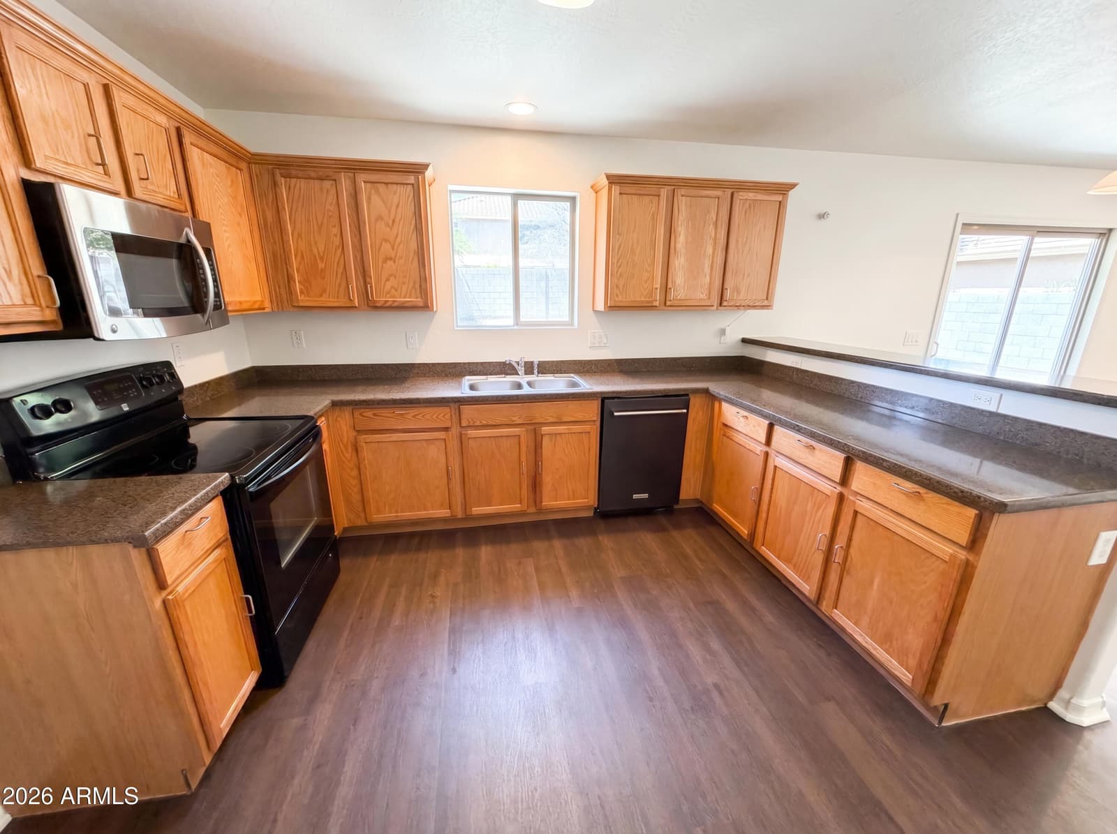 13976 W PORT ROYALE Lane, Surprise, AZ 85379 — photo 6 of 25