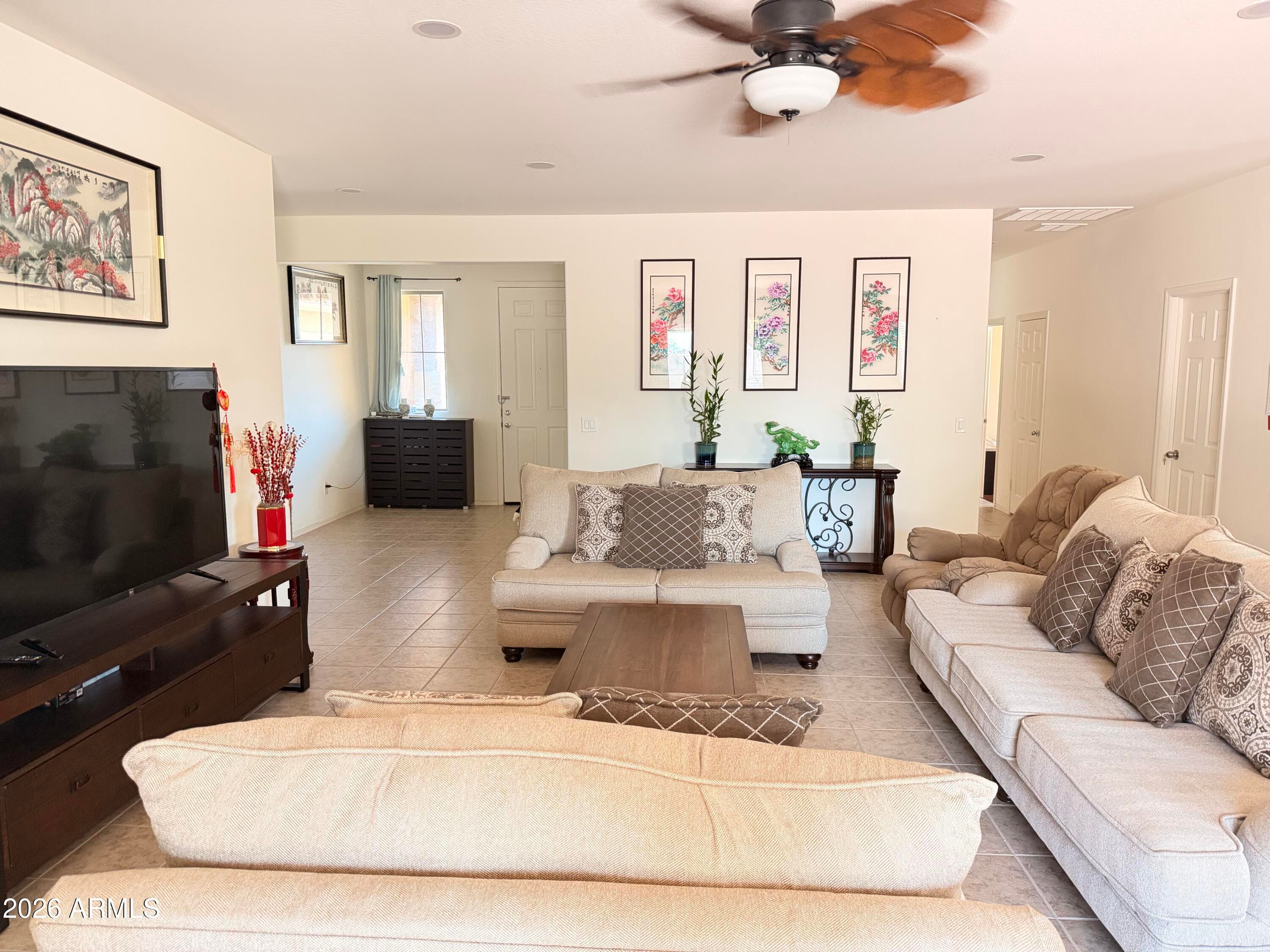 10156 W GOLDEN Lane, Peoria, AZ 85345 — photo 13 of 34