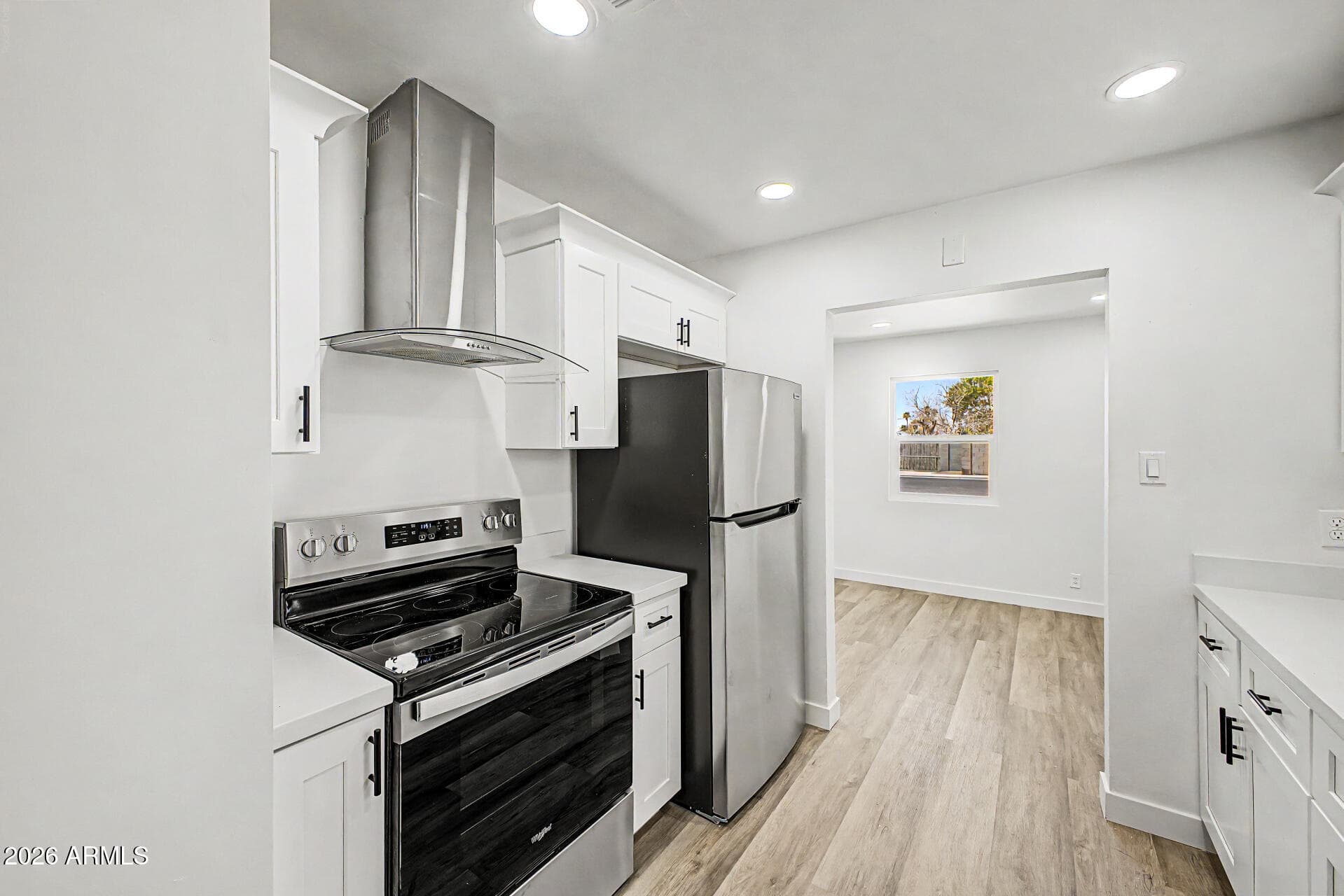 639 S SIRRINE, Mesa, AZ 85210 — photo 10 of 24