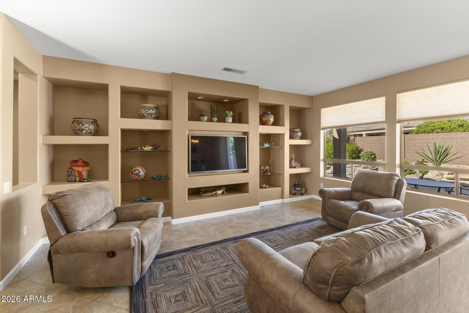 18607 N DIAMOND Drive, Surprise, AZ 85374 — photo 5 of 33