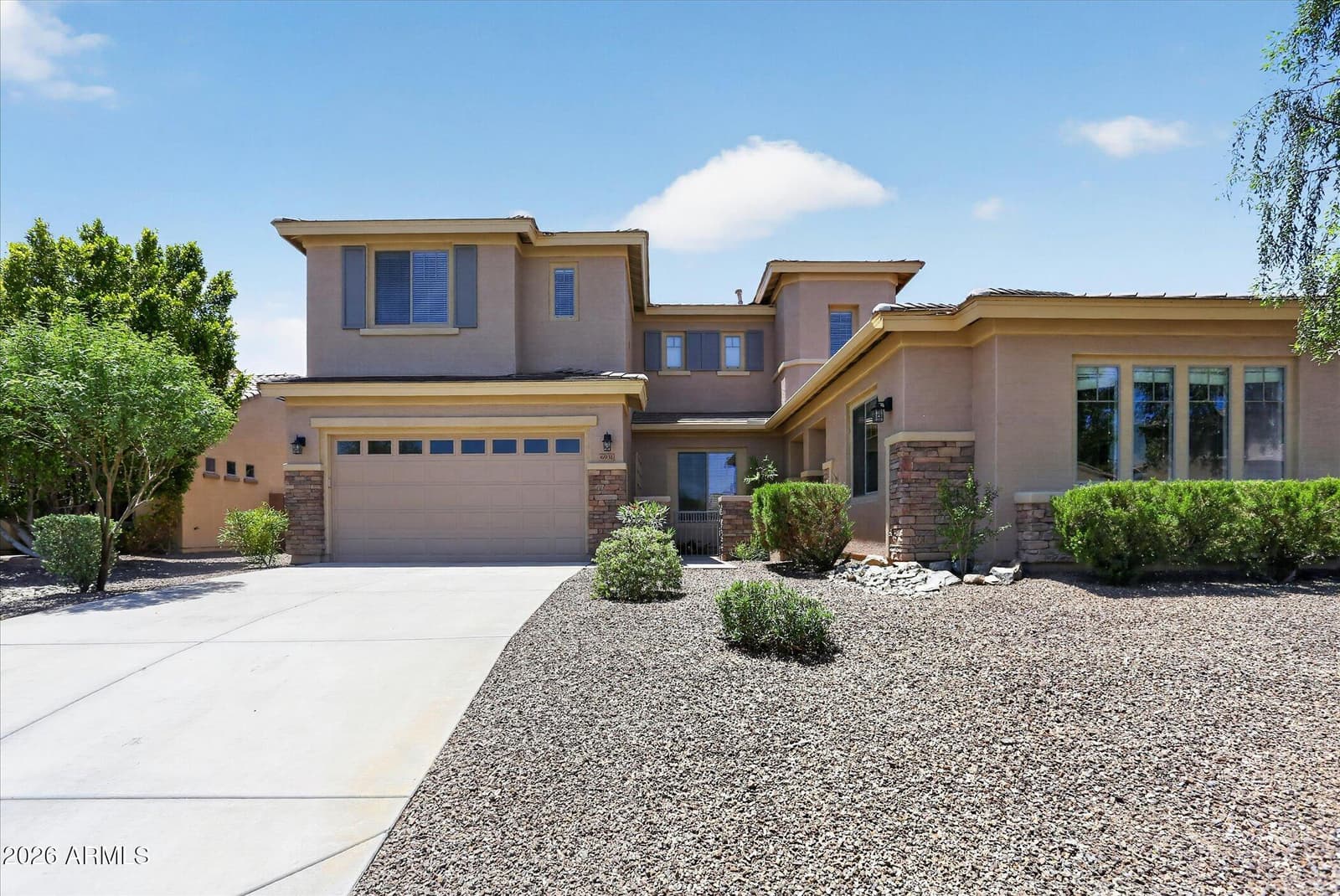 6931 W DALE Lane, Peoria, AZ 85383 — photo 3 of 66