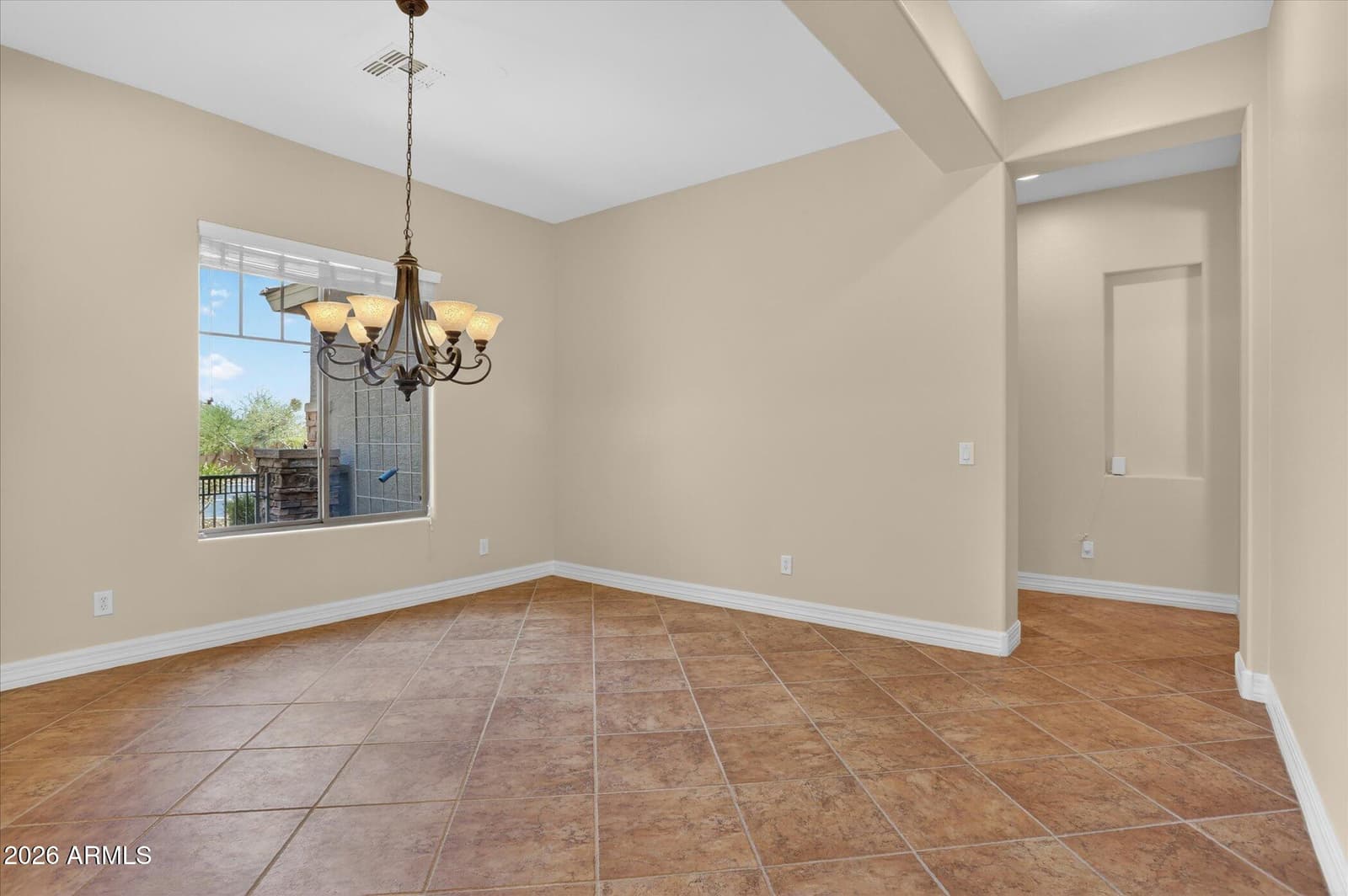 6931 W DALE Lane, Peoria, AZ 85383 — photo 11 of 66
