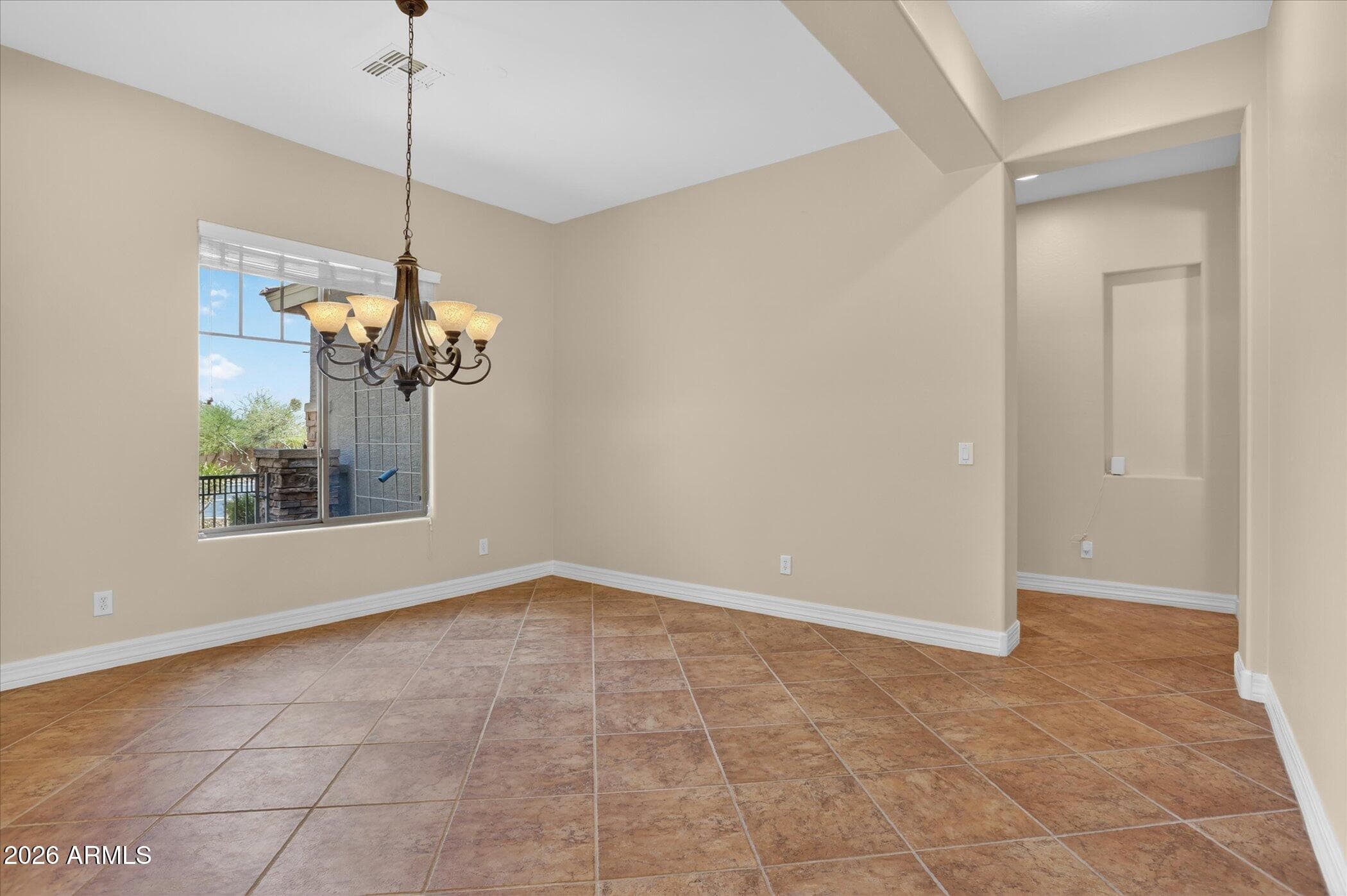 6931 W DALE Lane, Peoria, AZ 85383 — photo 11 of 66