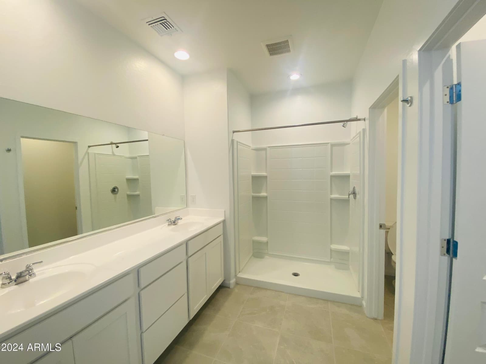 5531 S 23RD Drive, Phoenix, AZ 85041 — photo 3 of 18