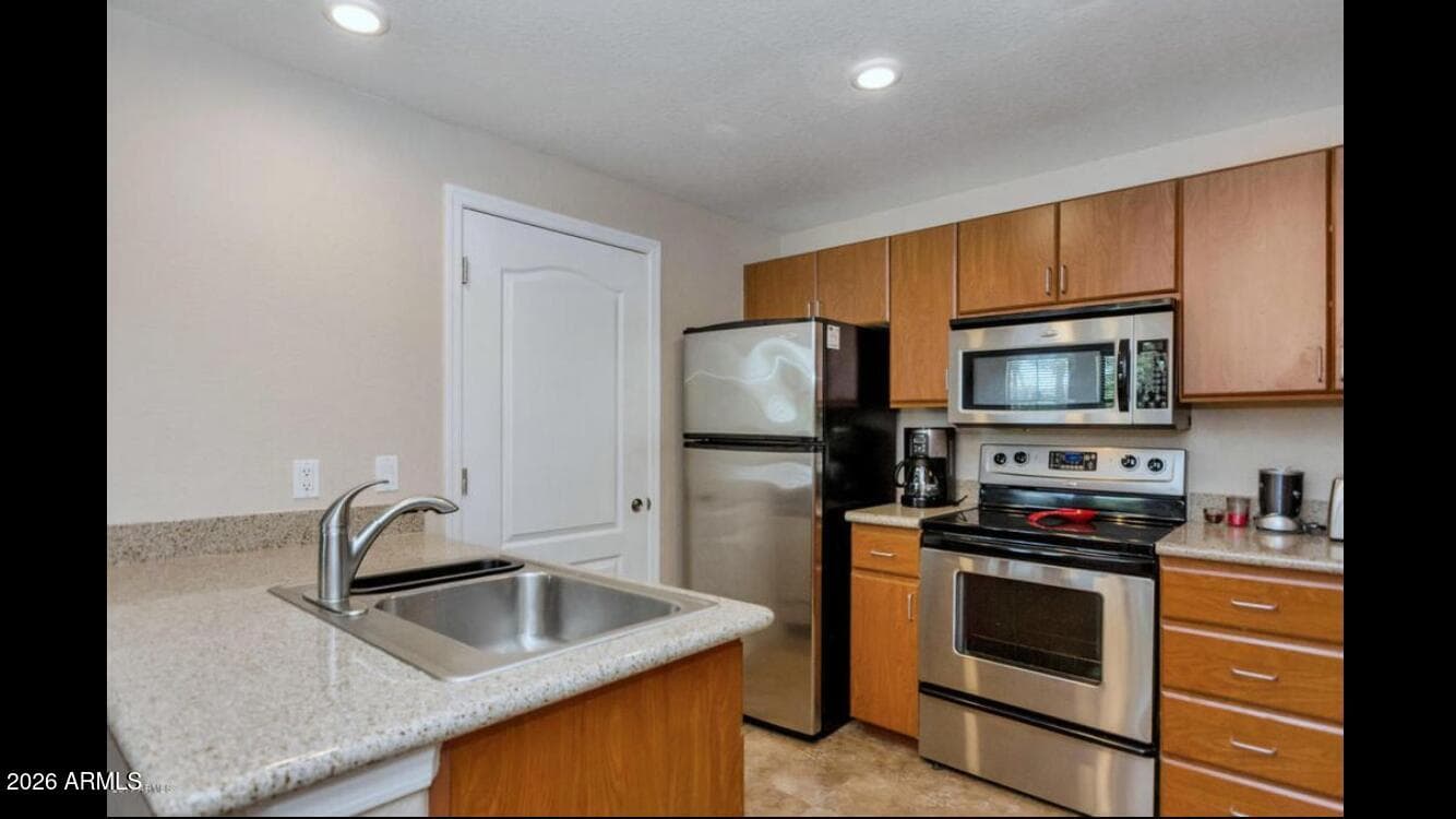 5302 E VAN BUREN Street 2001, Phoenix, AZ 85008 — photo 5 of 19
