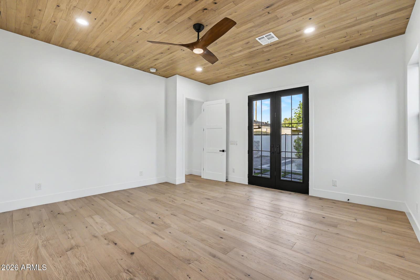 4107 E AVALON Drive, Phoenix, AZ 85018 — photo 24 of 64