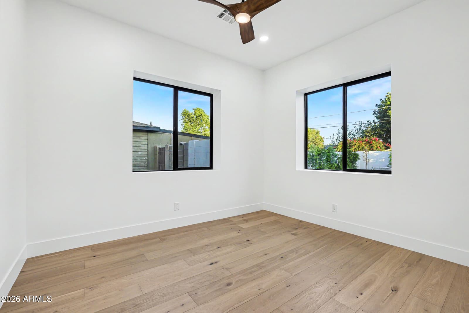 4107 E AVALON Drive, Phoenix, AZ 85018 — photo 42 of 64