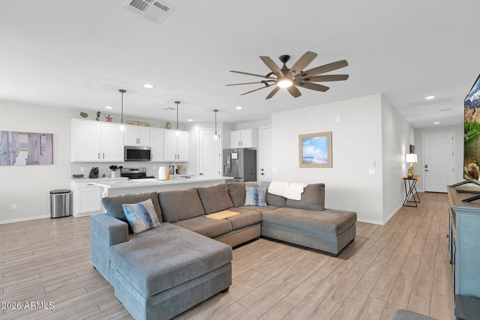 9404 E STROBE Avenue, Mesa, AZ 85212 — photo 5 of 33