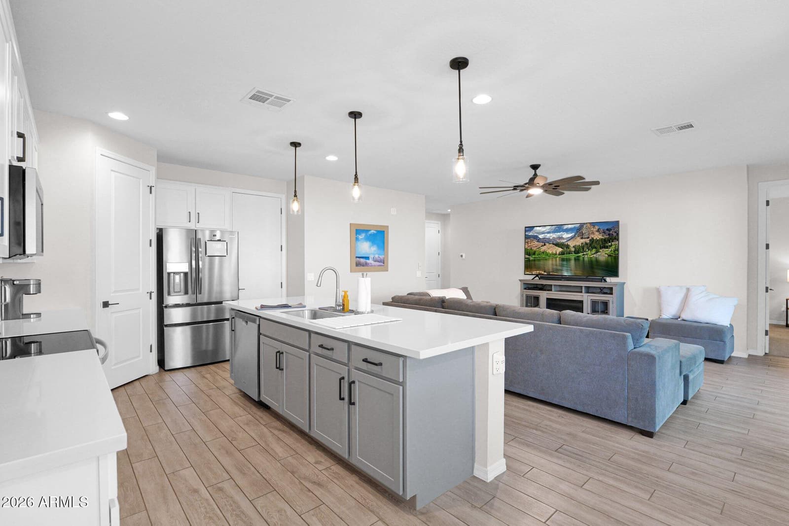 9404 E STROBE Avenue, Mesa, AZ 85212 — photo 15 of 33